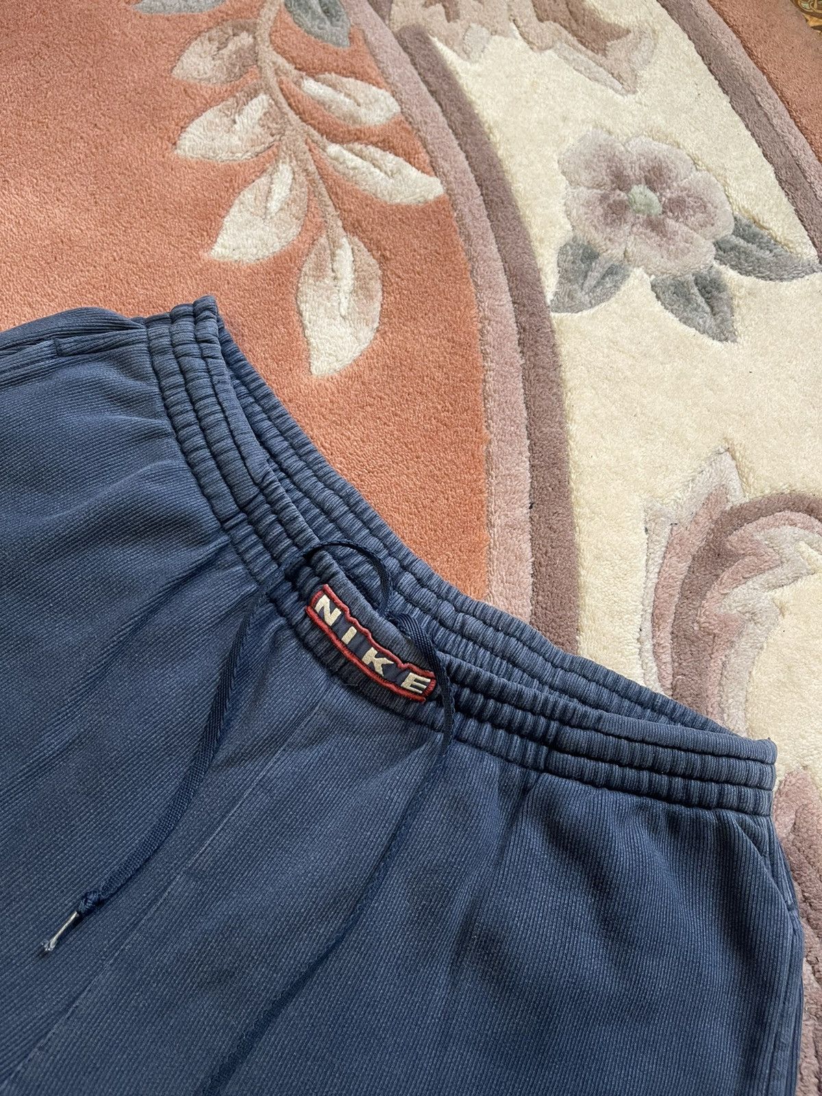 Nike Vintage 90s Nike Sweatpants Size US 39 - 10 Thumbnail