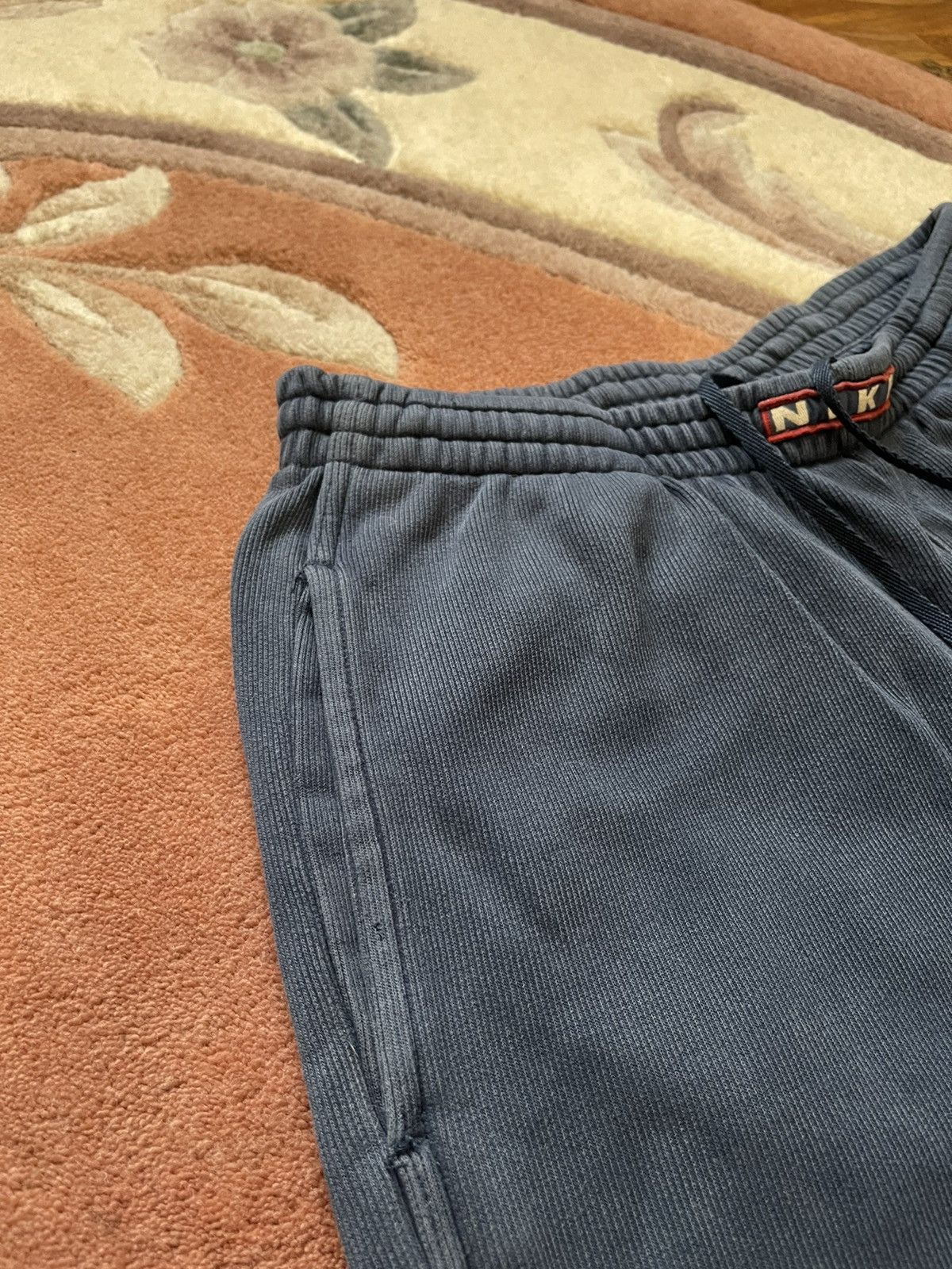 Nike Vintage 90s Nike Sweatpants Size US 39 - 12 Thumbnail
