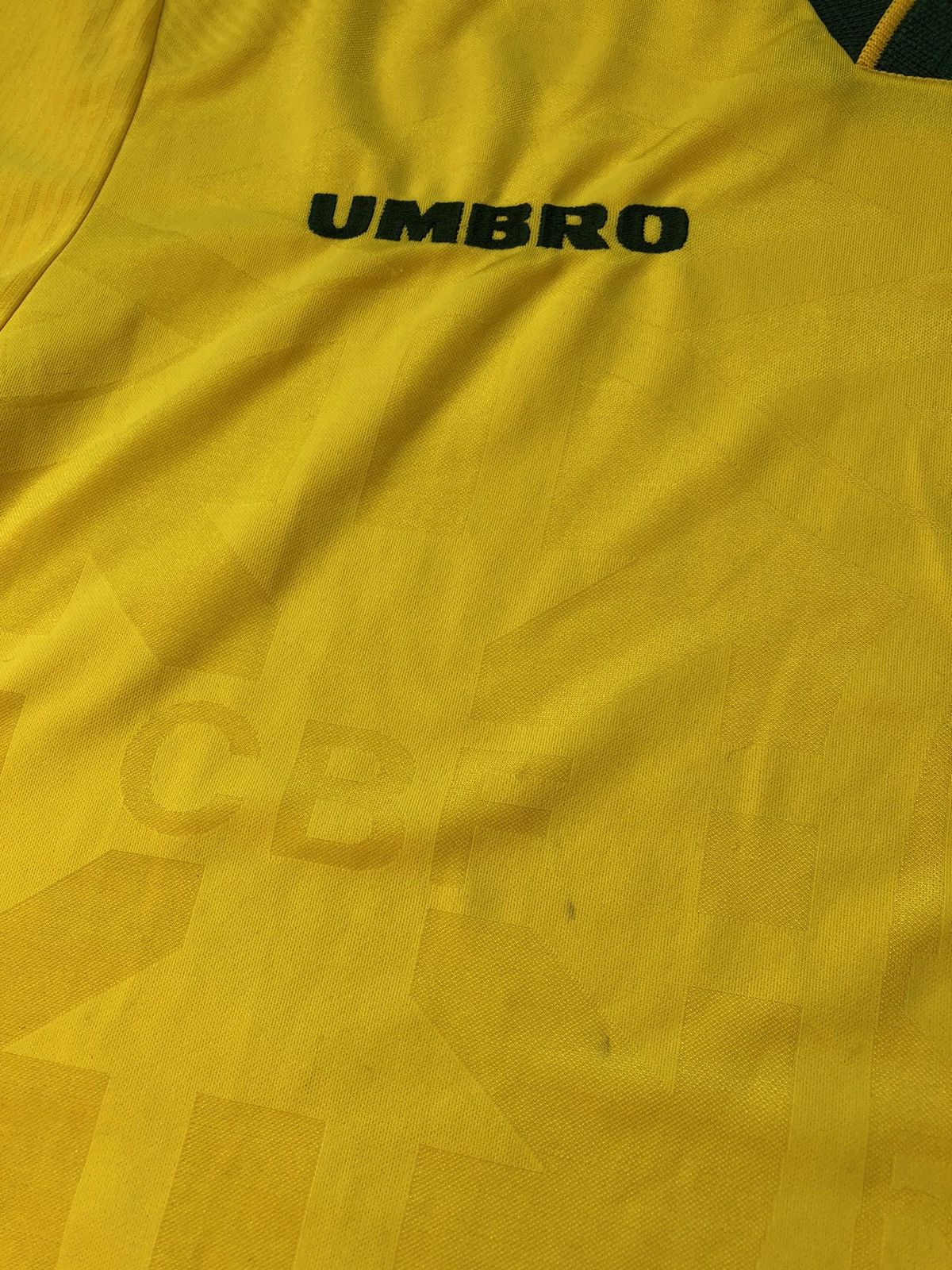 Umbro × Vintage 1993-94 Brazil Umbro Home Shirt Vintage Size US XL / EU 56 / 4 - 5 Thumbnail