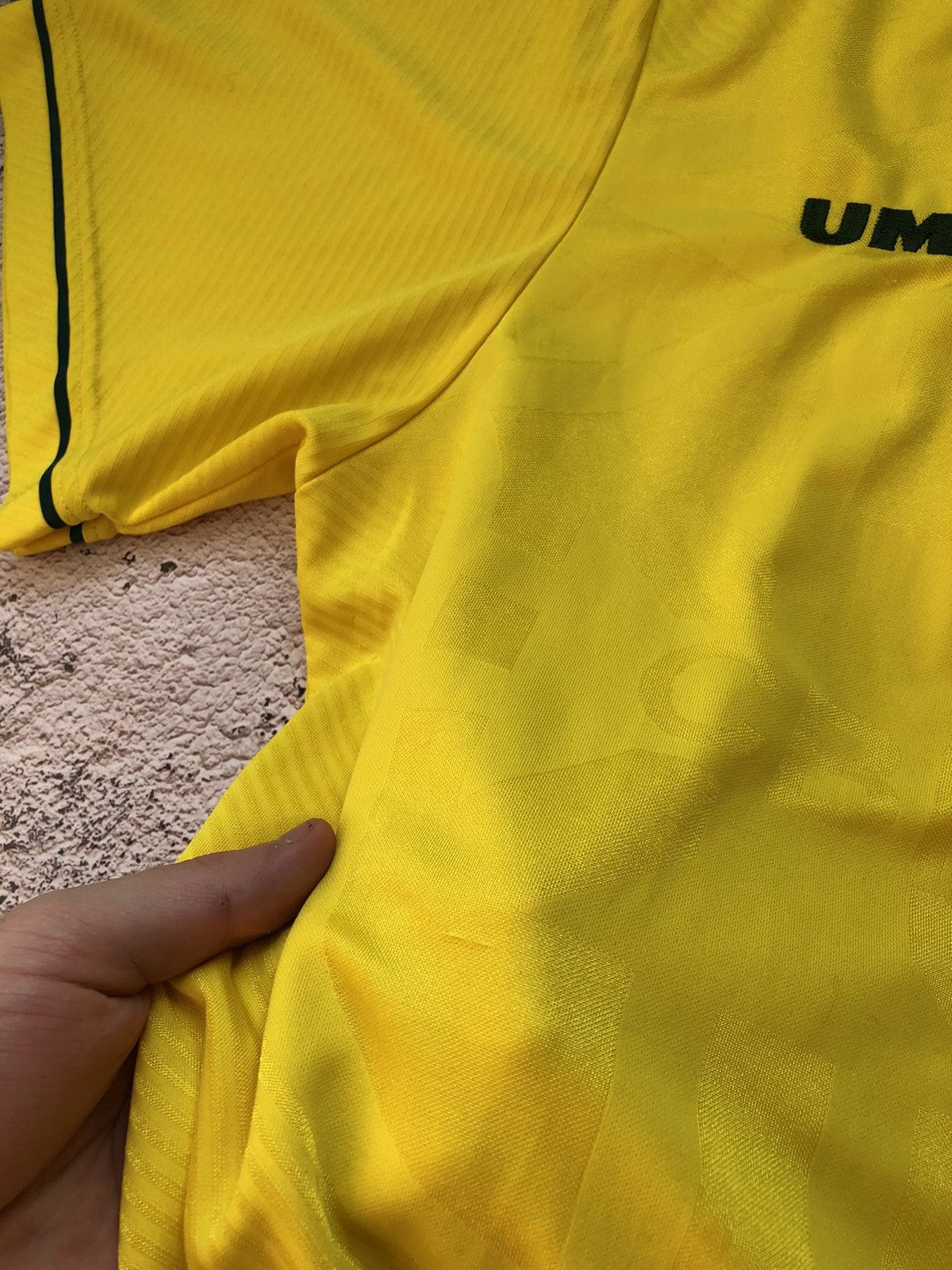 Umbro × Vintage 1993-94 Brazil Umbro Home Shirt Vintage Size US XL / EU 56 / 4 - 7 Thumbnail