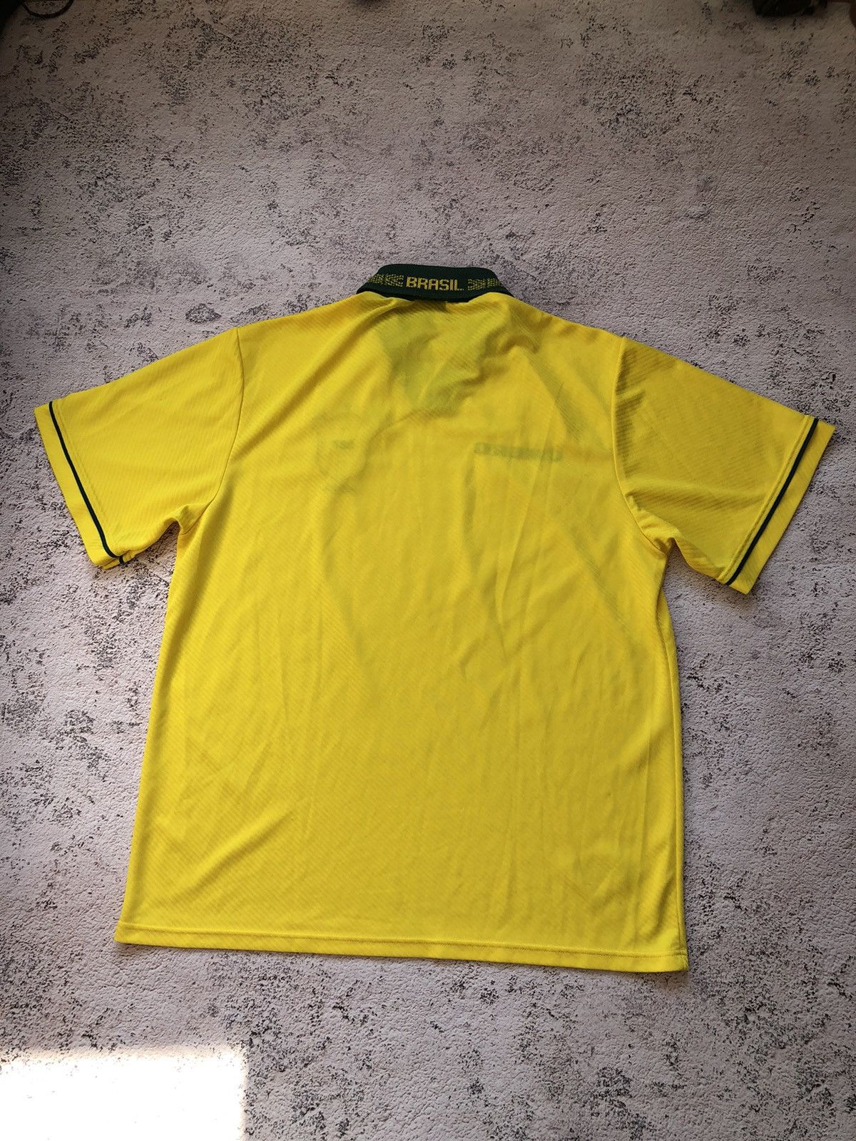 Umbro × Vintage 1993-94 Brazil Umbro Home Shirt Vintage Size US XL / EU 56 / 4 - 12 Thumbnail
