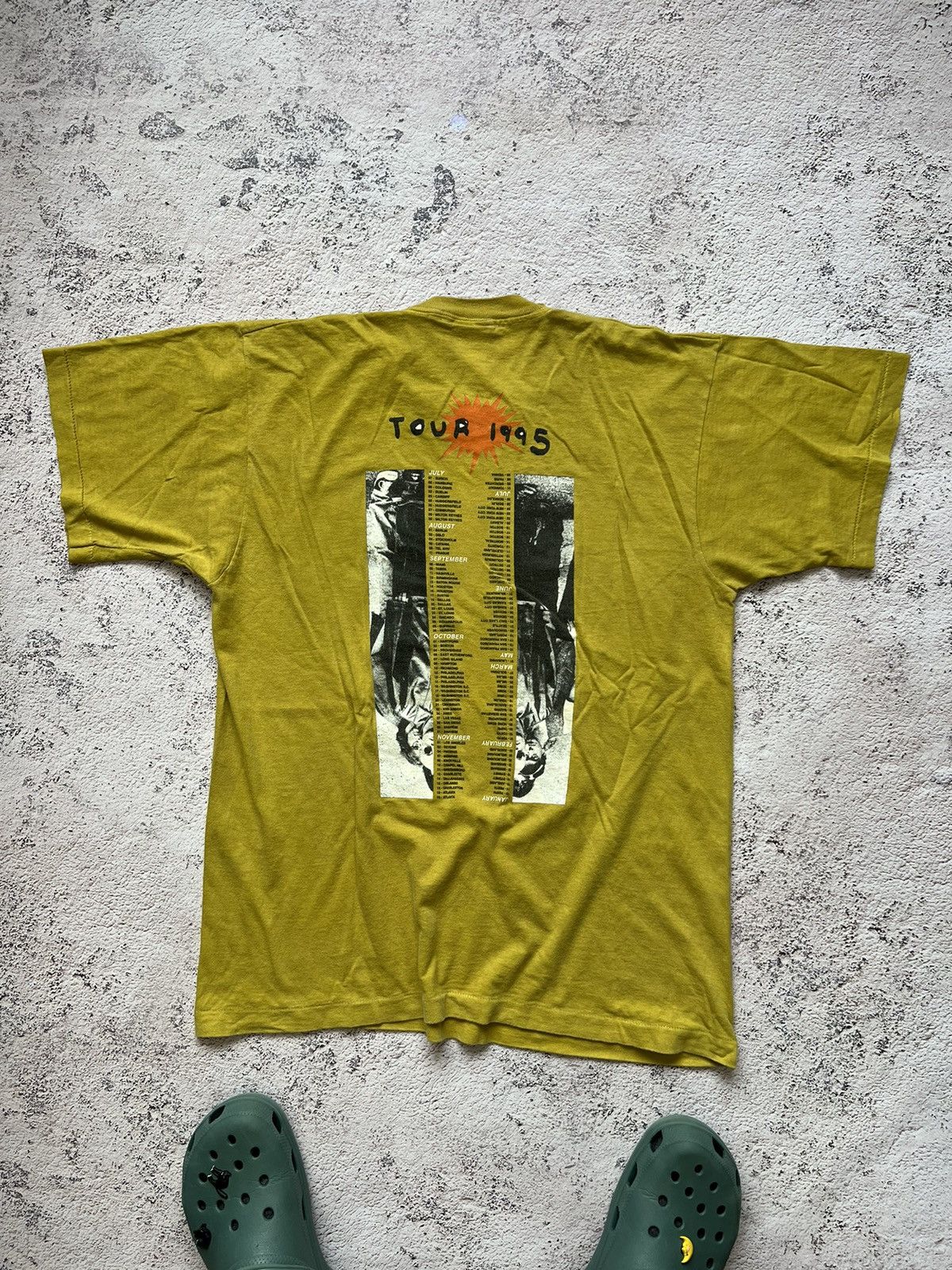 Band Tees × R.E.M. 1995 R.E.M Vintage Tour Tee Size US L / EU 52-54 / 3 - 8 Thumbnail
