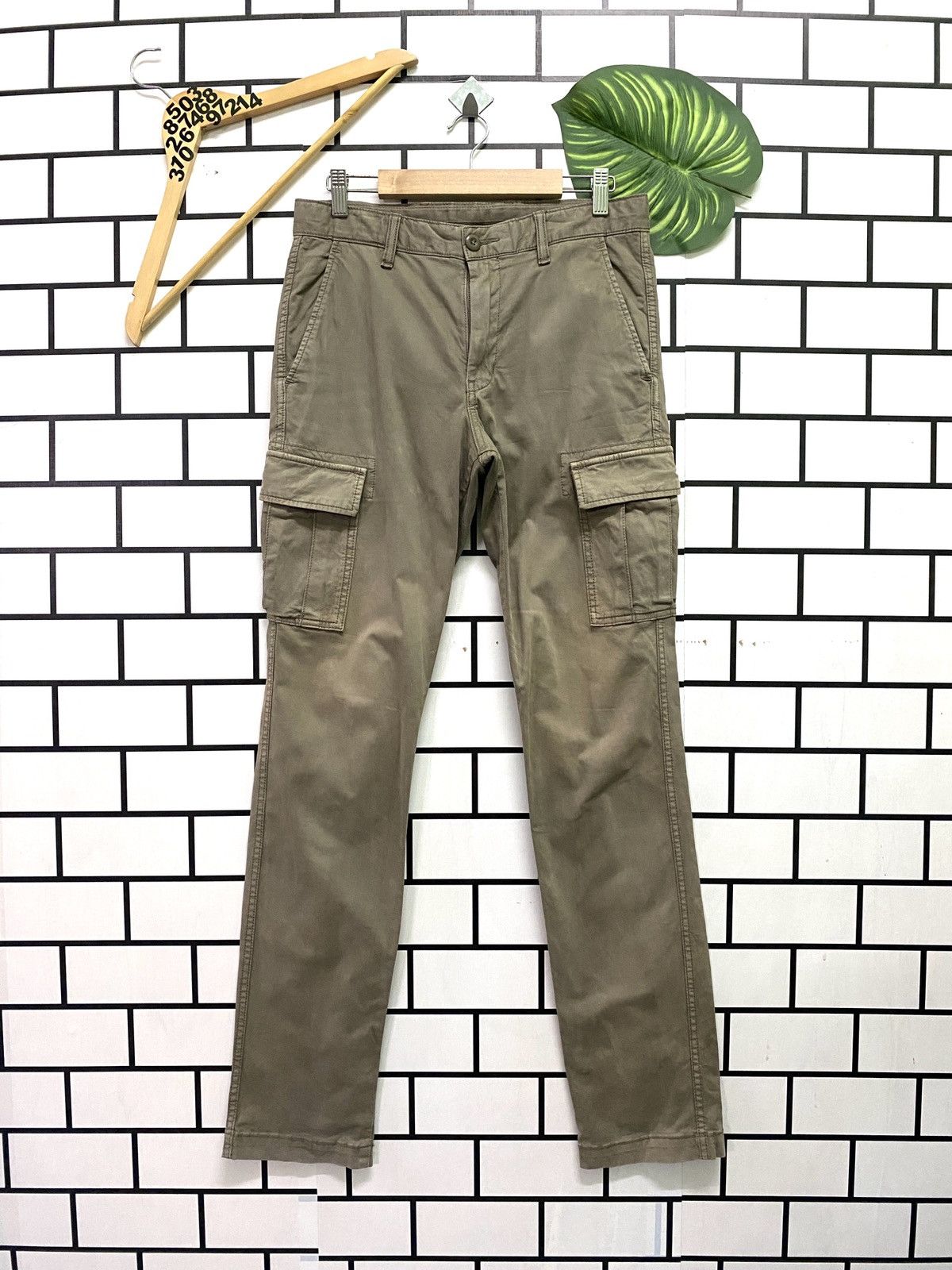 Japanese Brand × Uniqlo Japanese UNIQLO Multipocket Cargo Pants Size US 29 - 1 Thumbnail