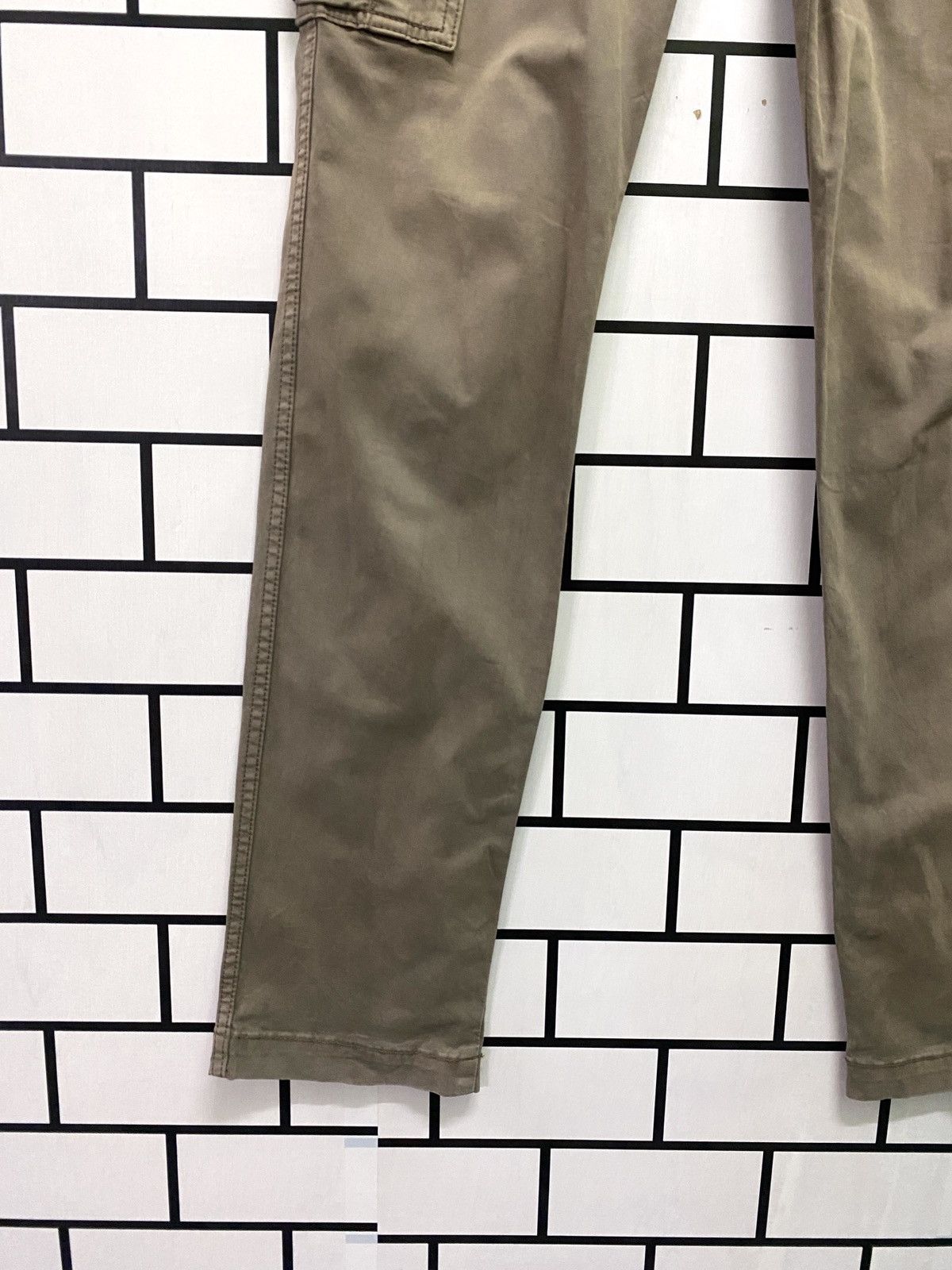 Japanese Brand × Uniqlo Japanese UNIQLO Multipocket Cargo Pants Size US 29 - 5 Thumbnail