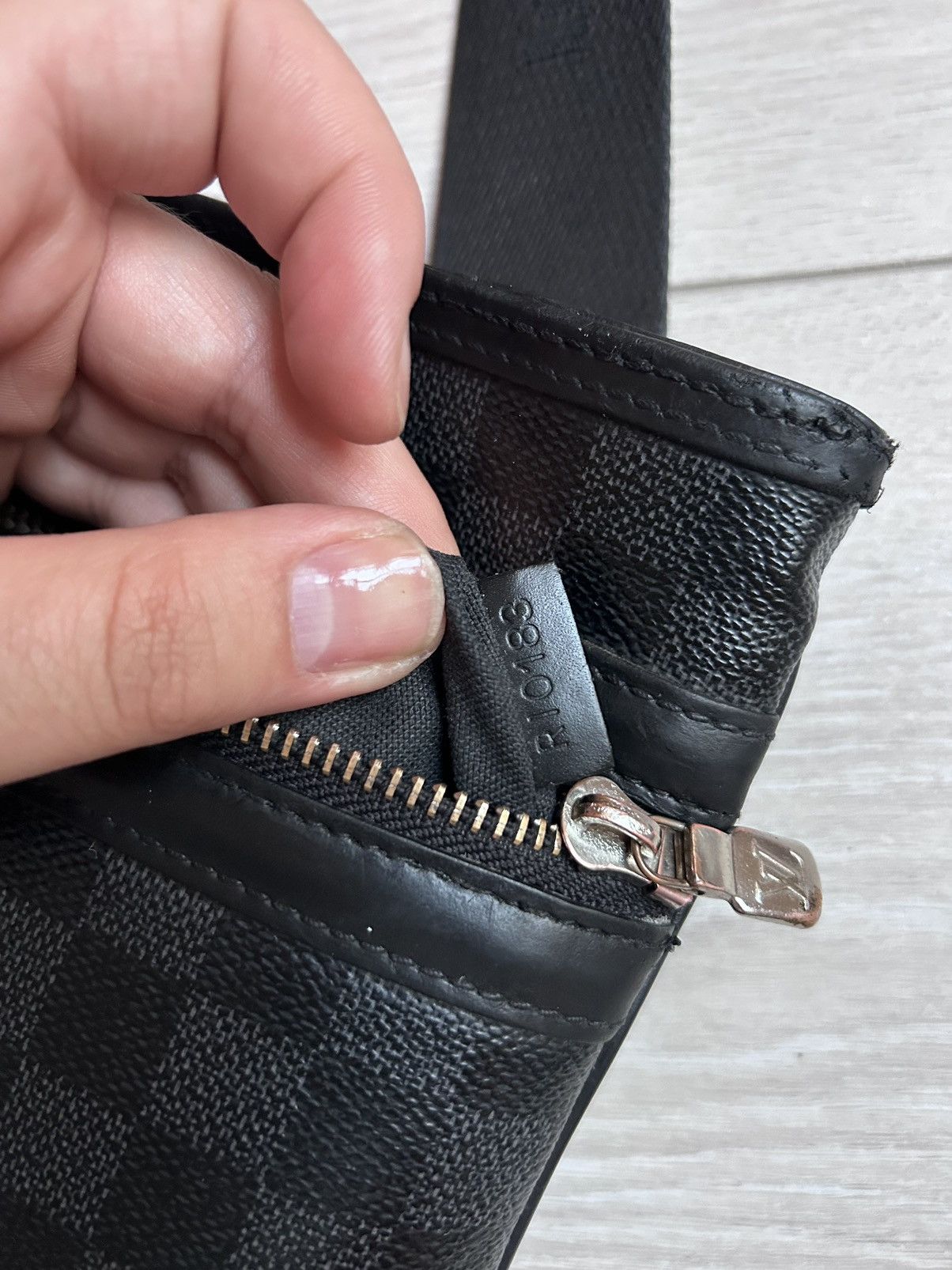 Louis Vuitton ouis Vuitton Thomas Handbag Damier Graphite Black Size ONE SIZE - 14 Thumbnail