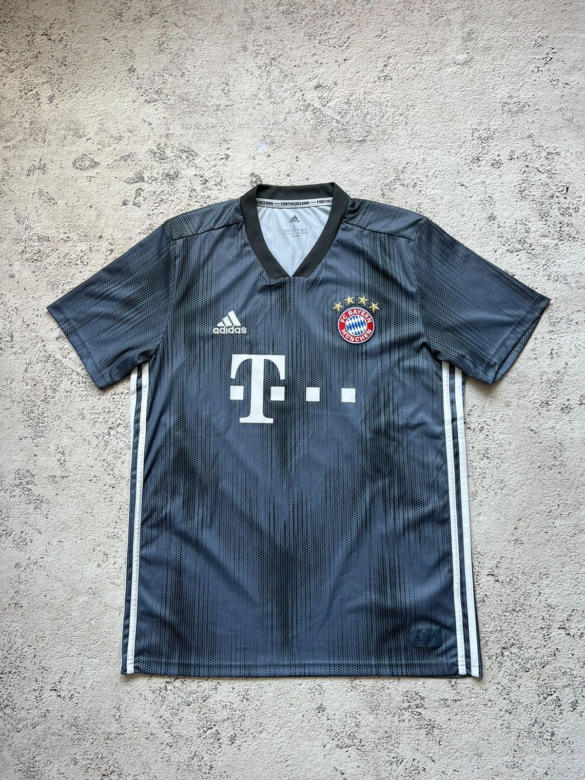 Adidas × Vintage Bayern Munich / Munchen 2018/19 Football Shirt Soccer Jersey Size US L / EU 52-54 / 3 - 2 Thumbnail