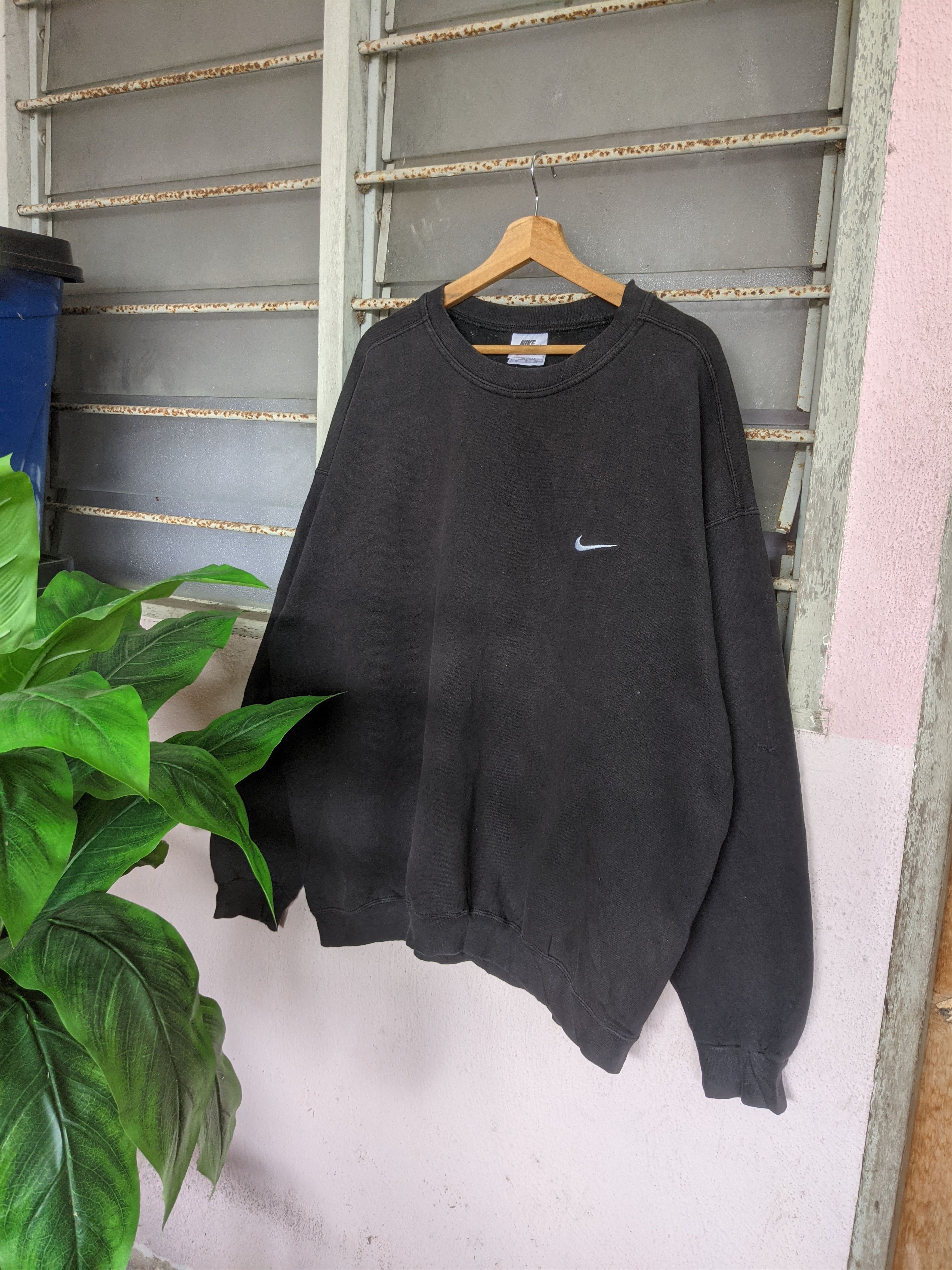 Nike Distressed Vintage Nike baggy sweatshirt Size US XL / EU 56 / 4 - 1 Thumbnail