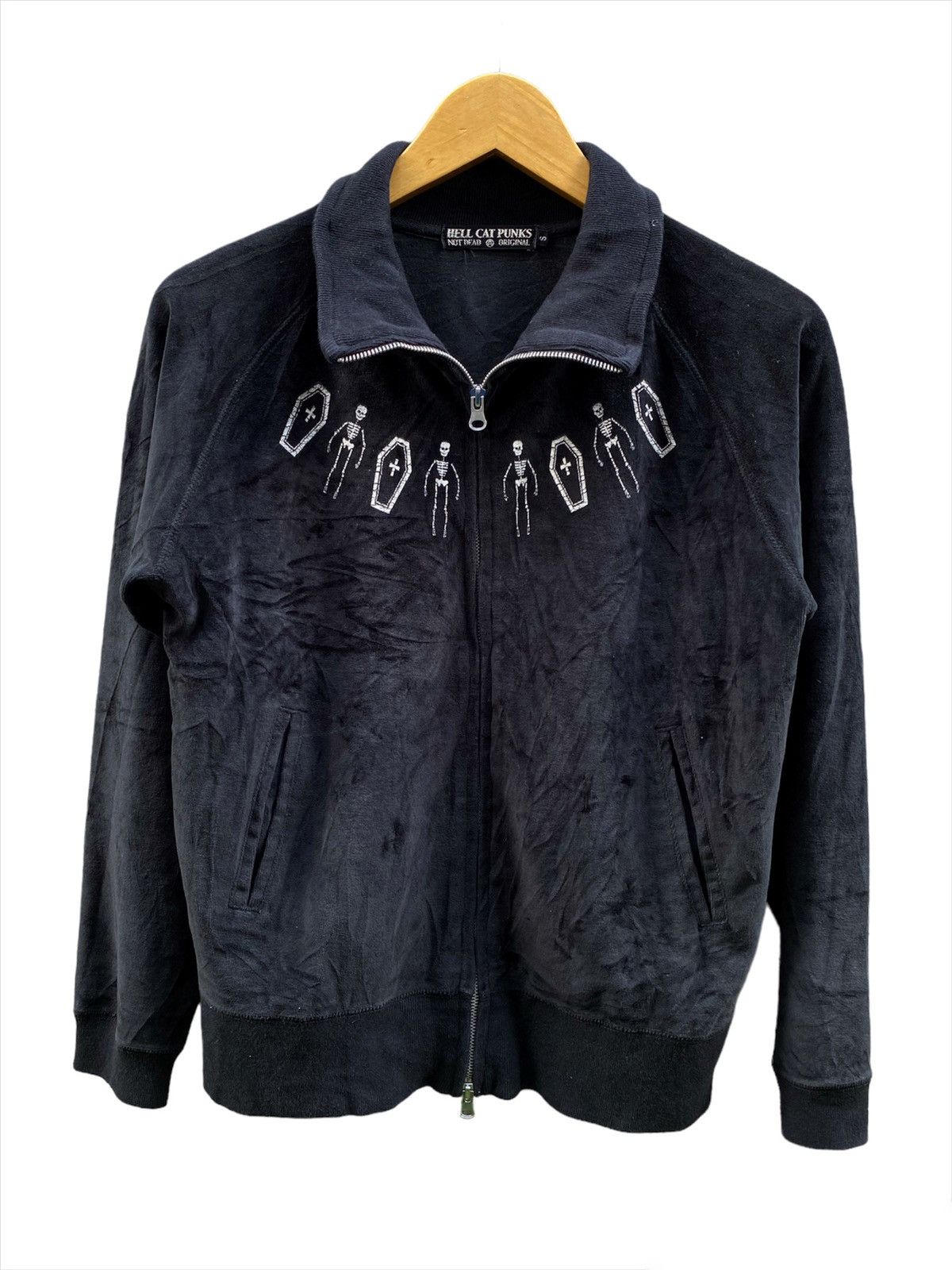20471120 × Beauty Beast × Japanese Brand 🔥OFFER🔥Hellcat Punks “Incarnation” Velvet Zip Up Sweatshirt Size US S / EU 44-46 / 1 - 2 Thumbnail