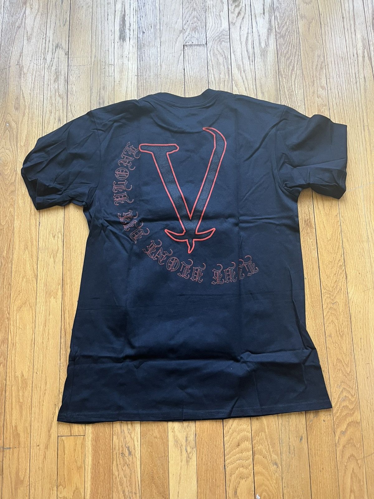 Vlone Vlone Red Old English T-shirt Black Size Small Size US S / EU 44-46 / 1 - 2 Thumbnail