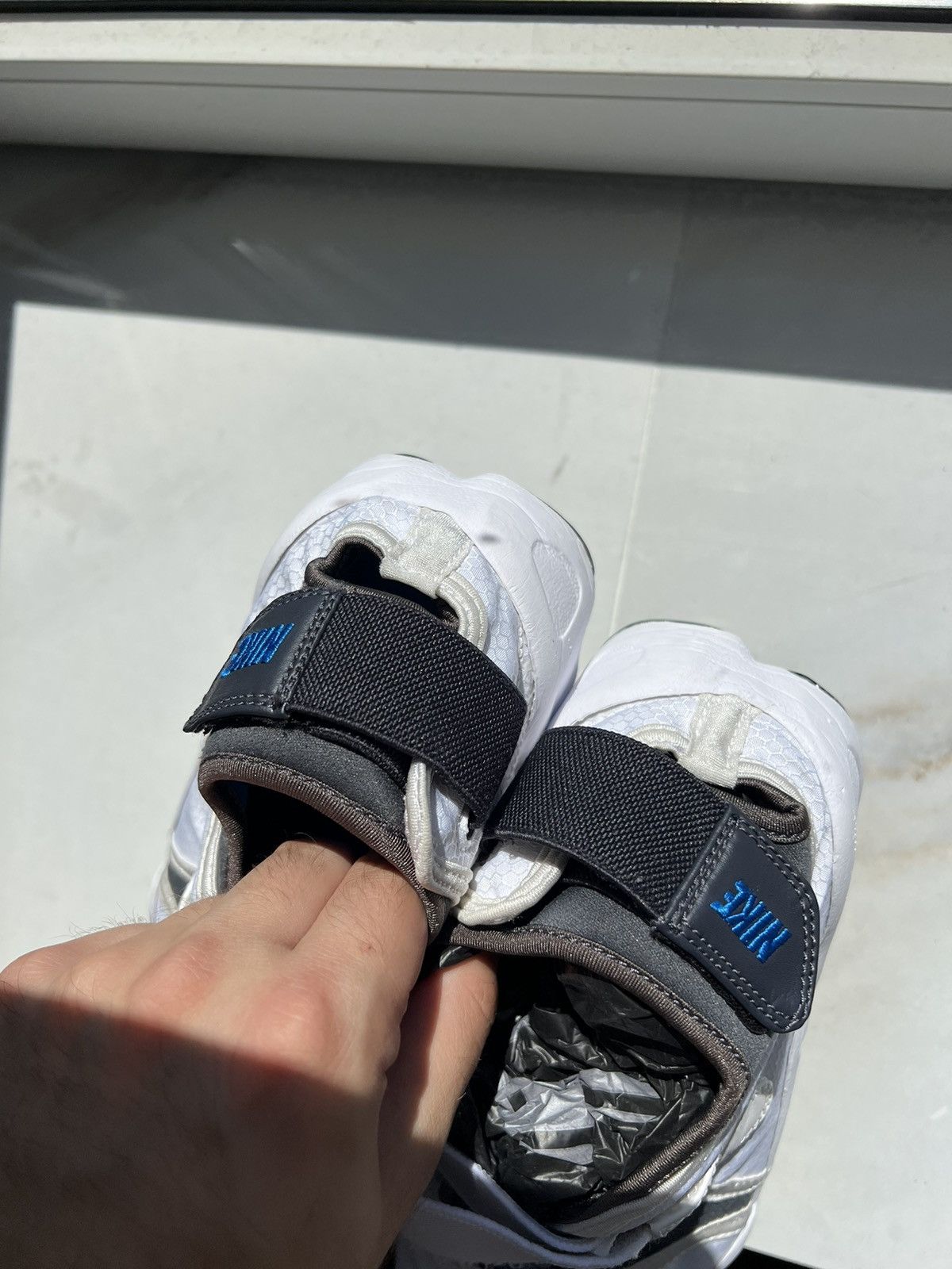 Japanese Brand × Nike × Vintage Y2K Vintage Nike Air Rift Tabi Ninja Shoes Sandals Size US 9.5 / EU 42-43 - 9 Thumbnail