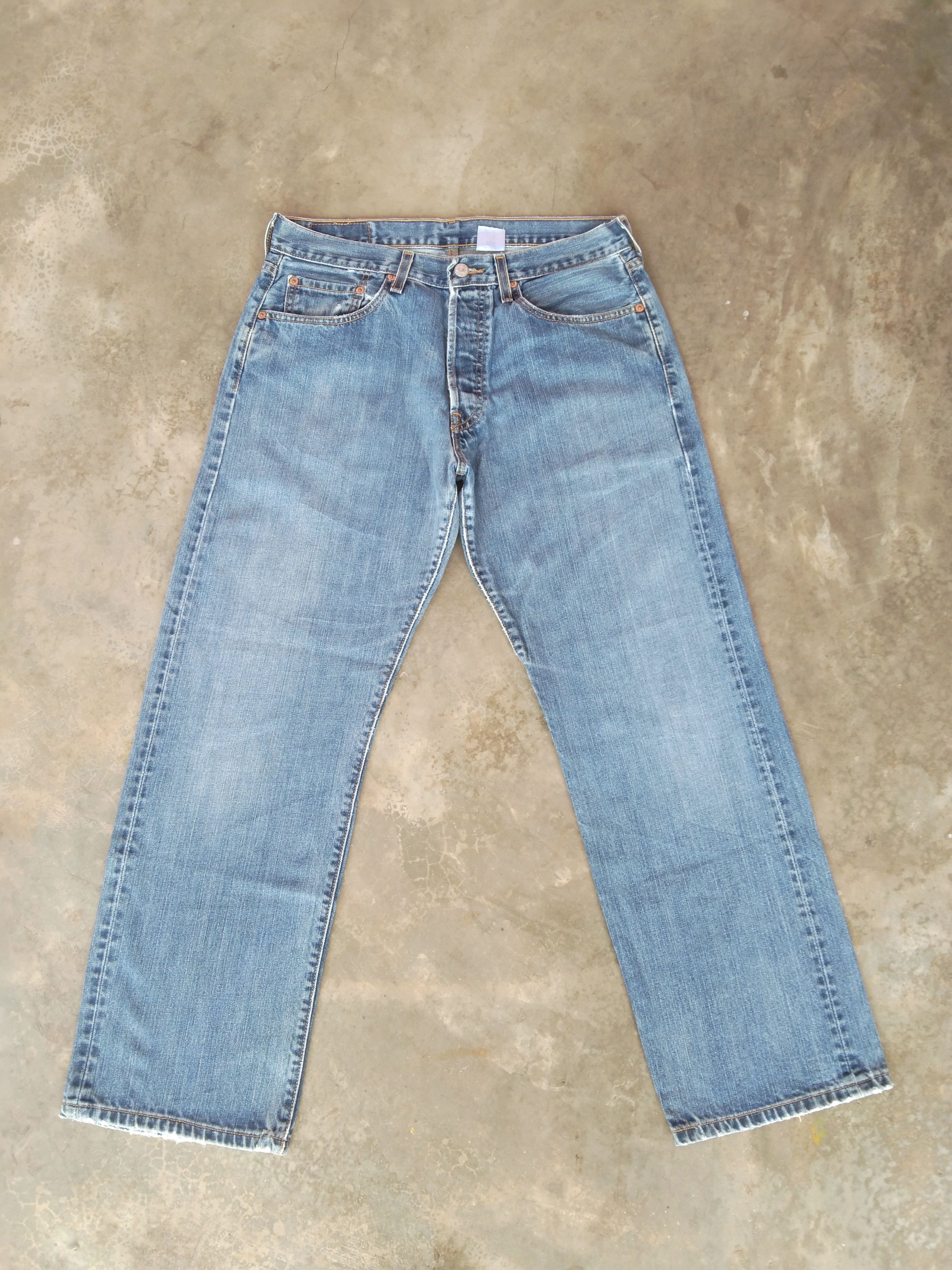 Levi's × Vintage Vintage Levi's 501 Blue Washed Straight Leg Jeans 32x29 Size US 32 / EU 48 - 1 Thumbnail
