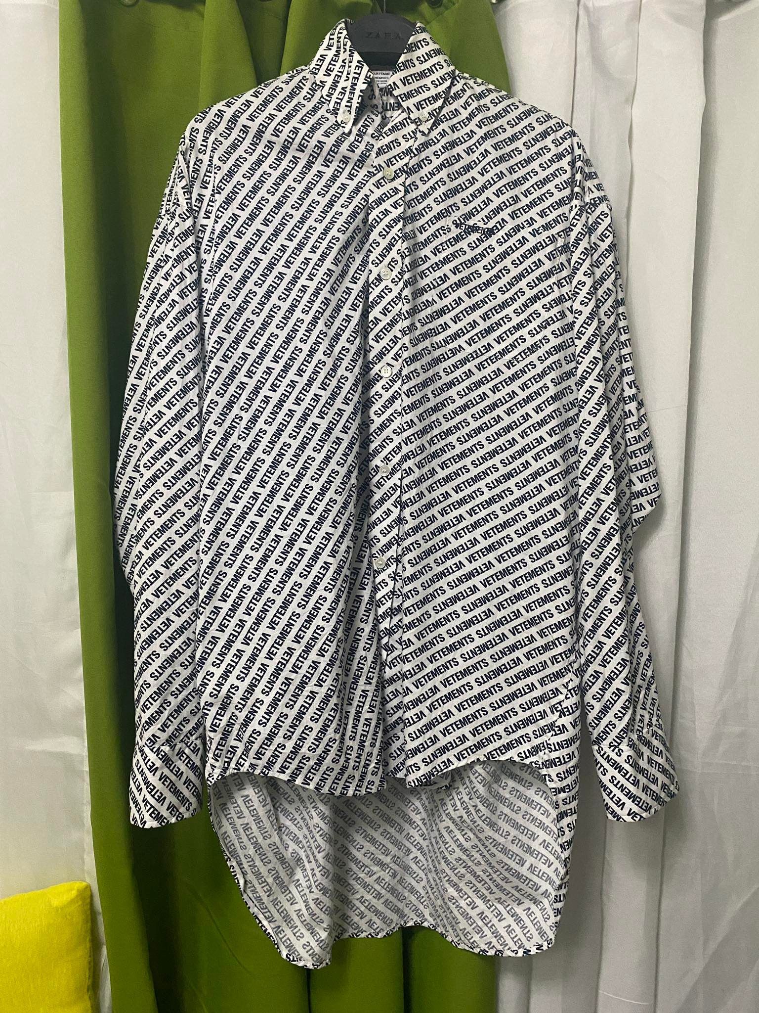 【VETEMENTS】LOGO PRINT OVERSIZED SHIRT Vetements Vetements Oversized Logo-print Shirt | Grailed