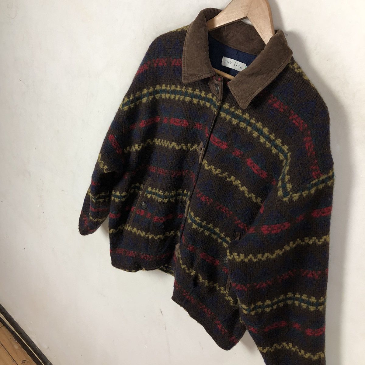 Japanese Brand VINTAGE SIMPLE LIFE NAVAJO DESIGN JACKET Size US M / EU 48-50 / 2 - 4 Thumbnail