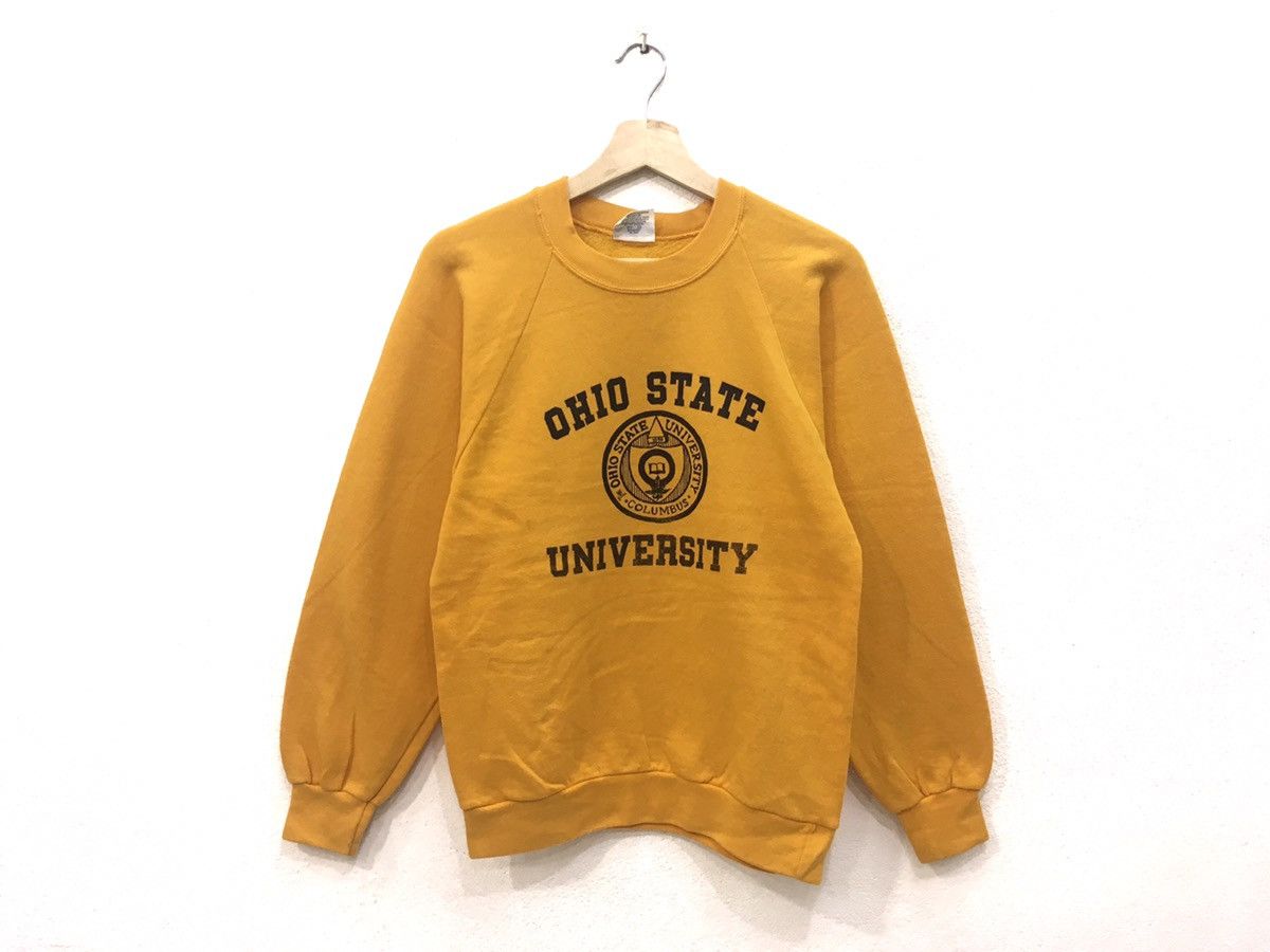 image of Vintage Ohio State University Men Sweatshirt in Yellow (Size Small)