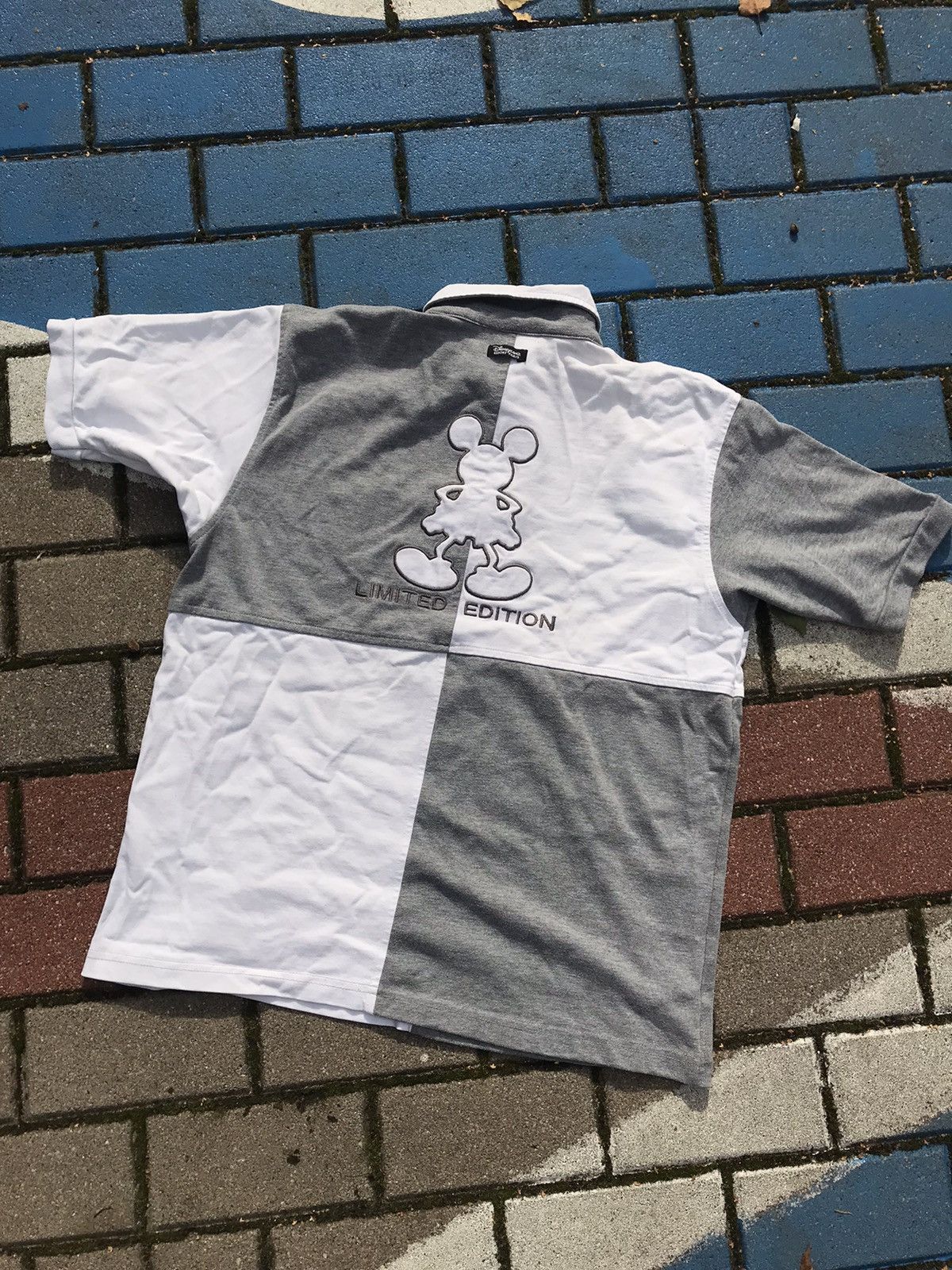 Disney × Mickey Mouse × Vintage Disneyland Mickey Mouse limited edition embroidered vintage Size US L / EU 52-54 / 3 - 1 Thumbnail