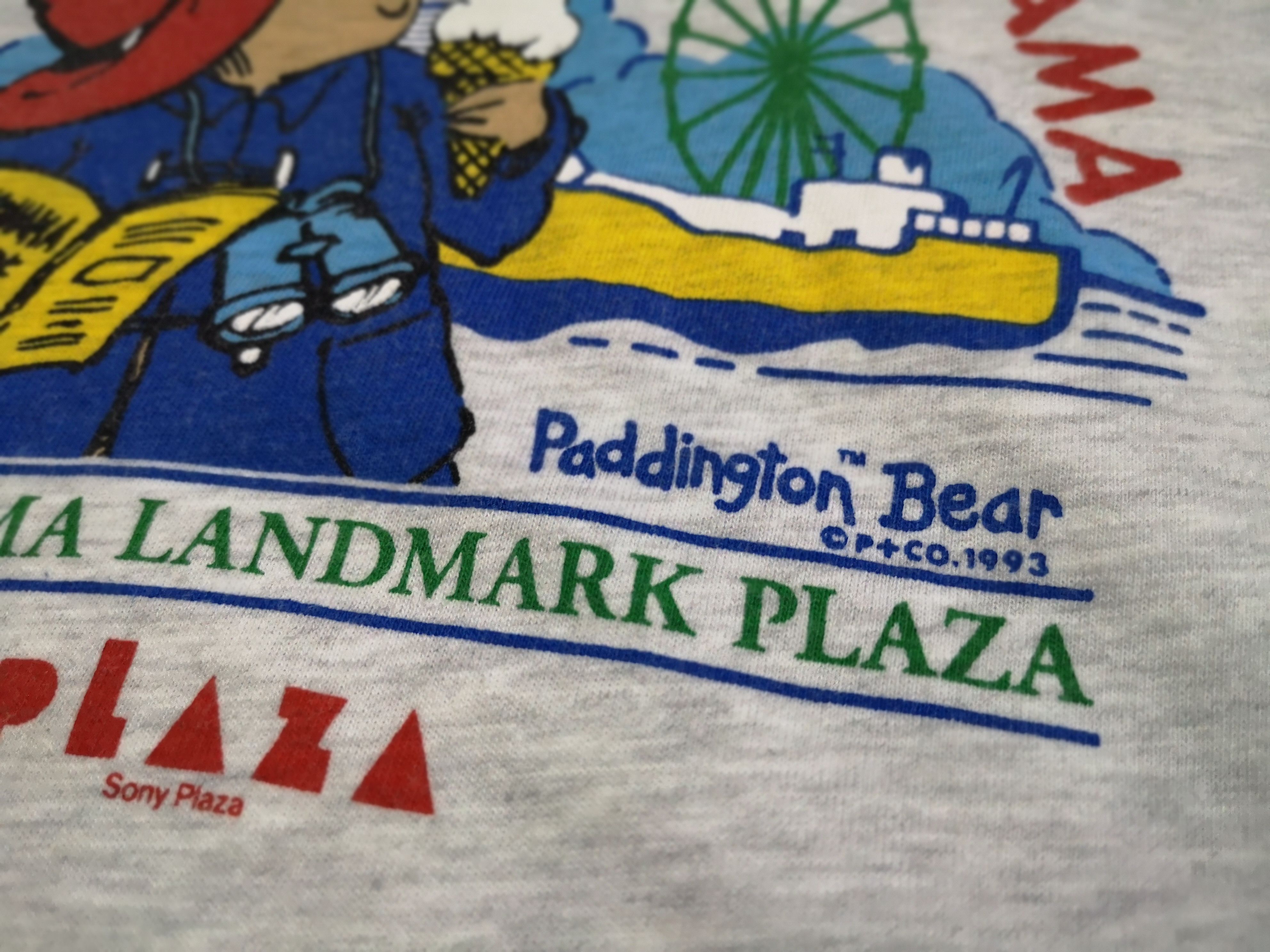 Hanes × Vintage 1993 PADDINGTON BEAR GOES TO YOKOHAMA LANDMARK PLAZA Size US M / EU 48-50 / 2 - 3 Thumbnail