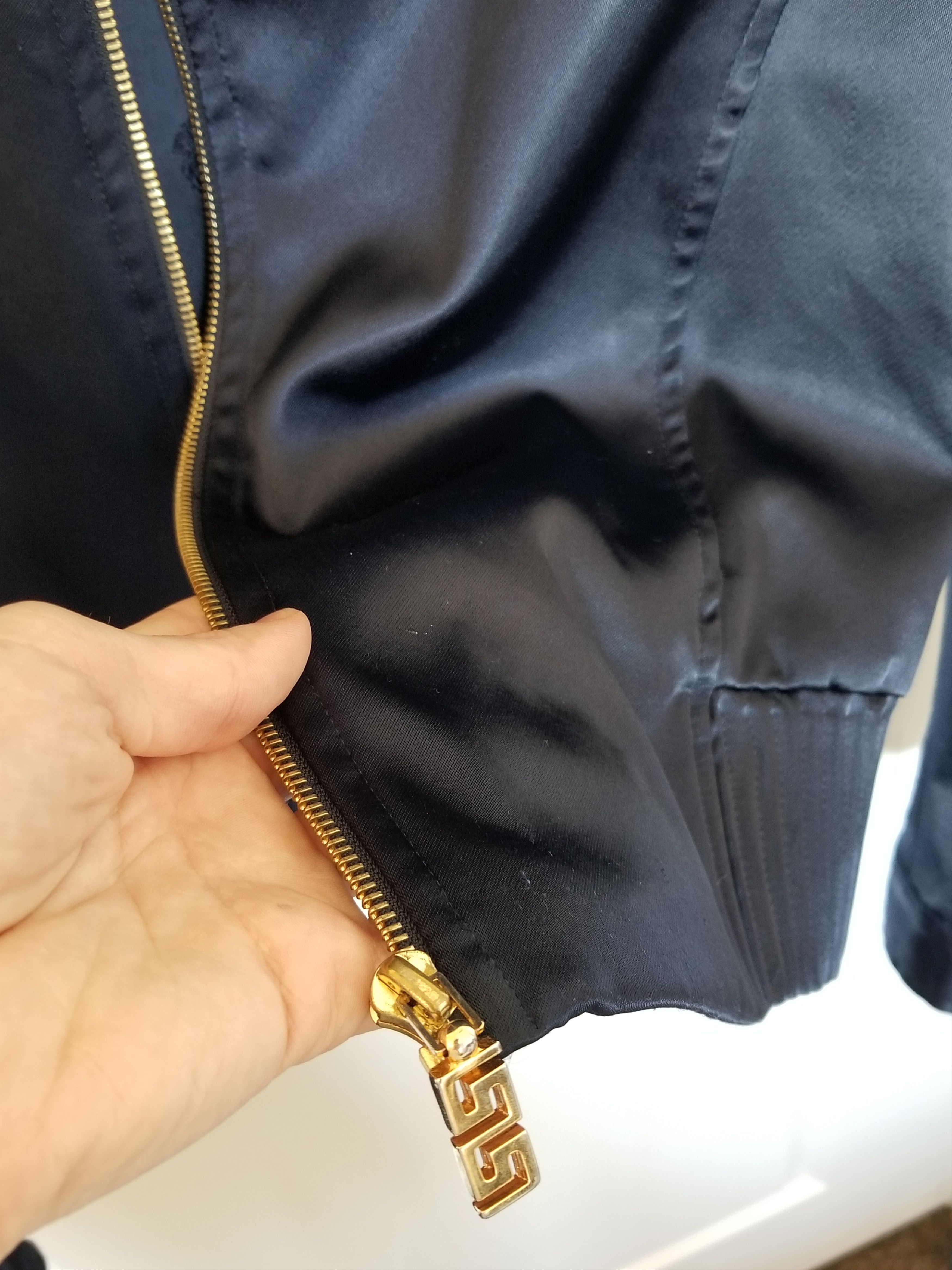 Versace Satin Cropped Jacket Size US M / EU 48-50 / 2 - 9 Thumbnail