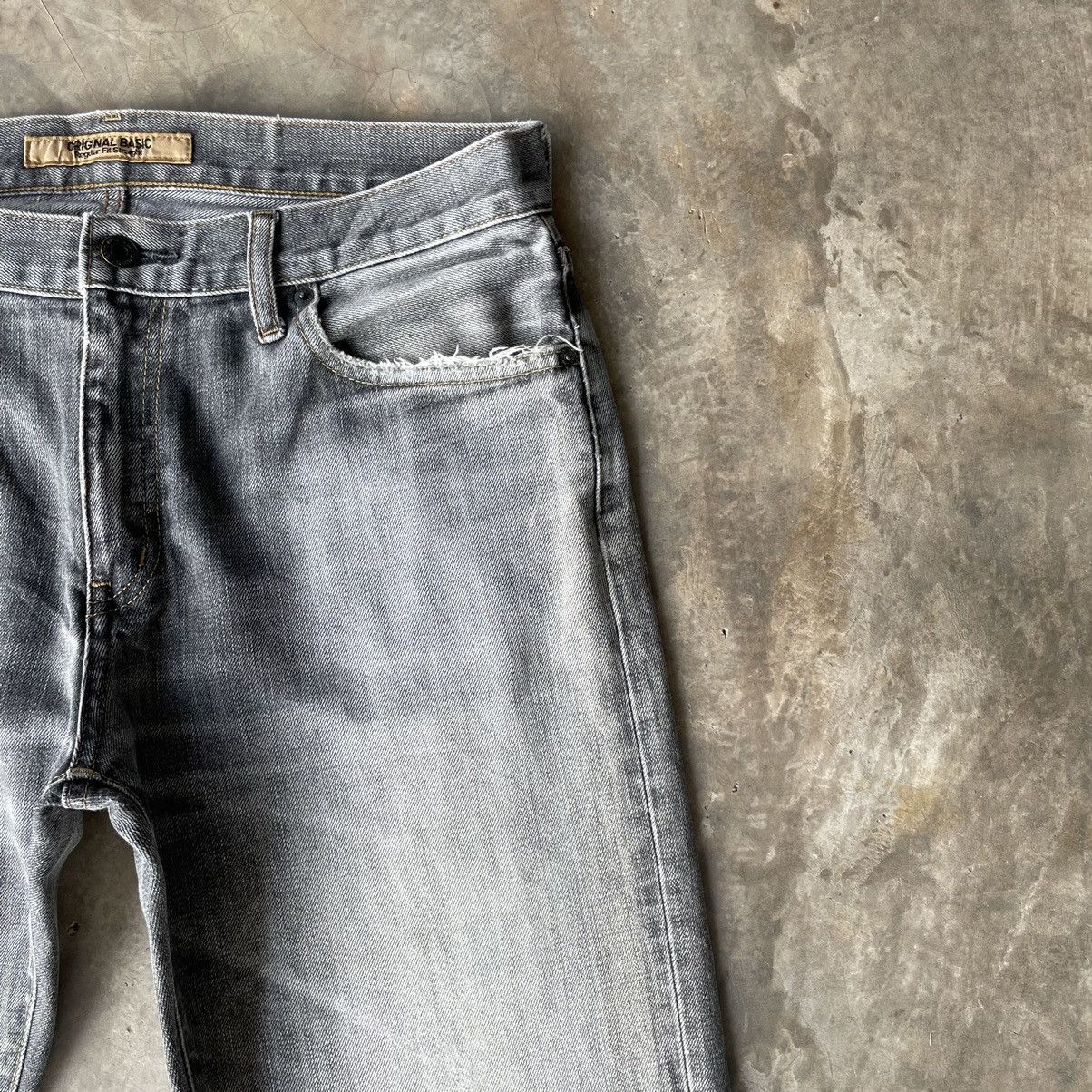 Japanese Brand Vintage Japanese Faded Black Denim Jeans Pants W33x33.5 Size US 33 - 5 Thumbnail