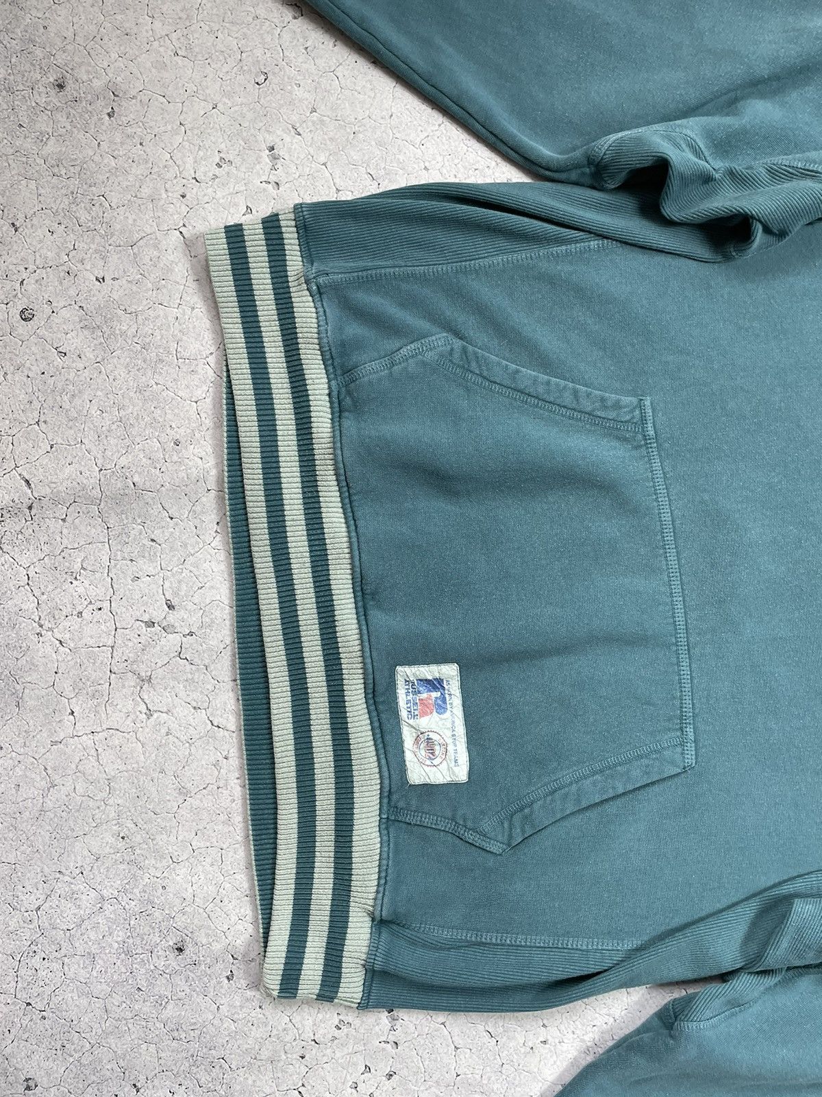 Russell Athletic × Vintage Russell Athletic vintage hoodie with large Rare logo Size US S / EU 44-46 / 1 - 6 Thumbnail