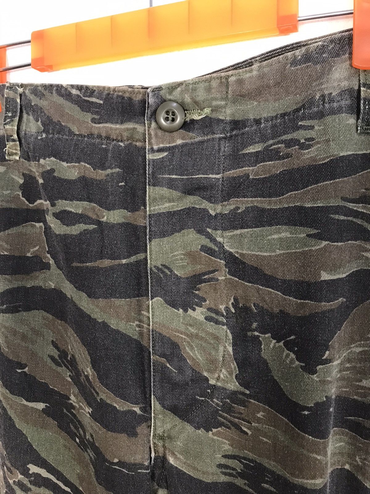 Vintage Vintage USA Tiger Camouflage Army Trousers Cargo Combat Size US 37 - 5 Thumbnail