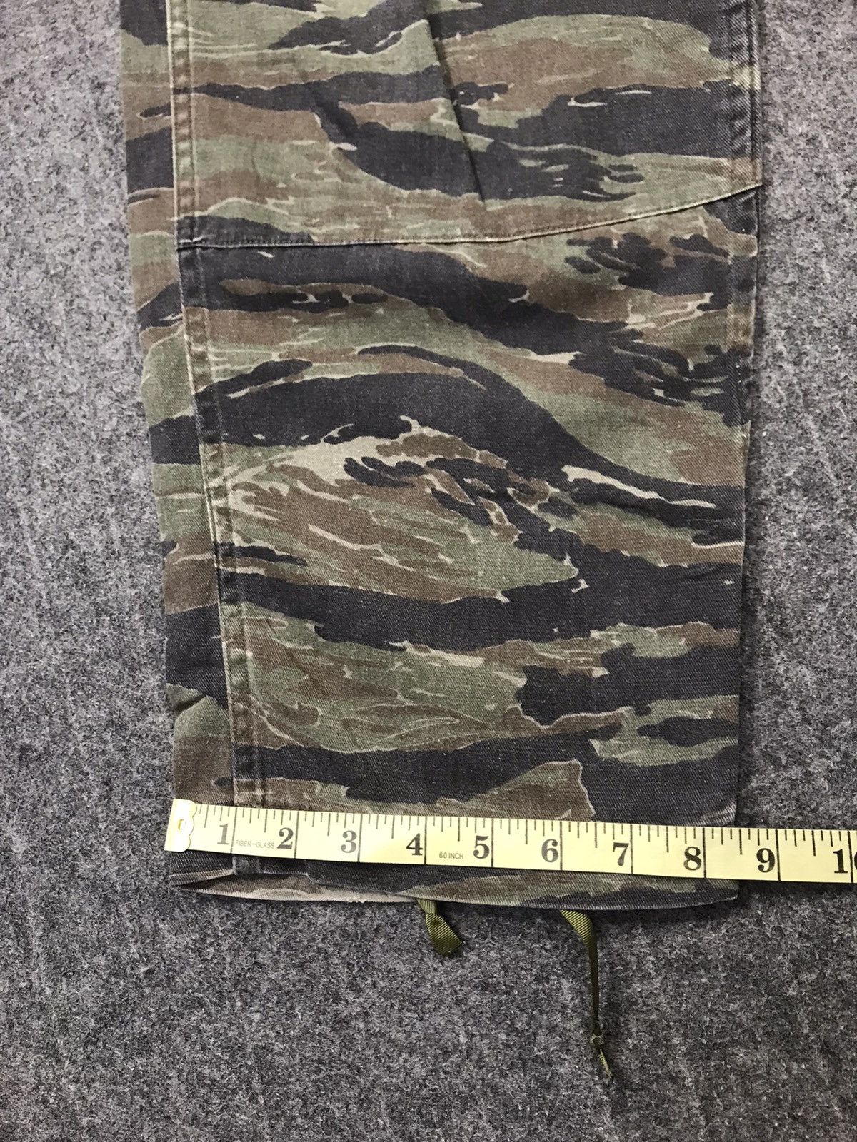 Vintage Vintage USA Tiger Camouflage Army Trousers Cargo Combat Size US 37 - 12 Thumbnail