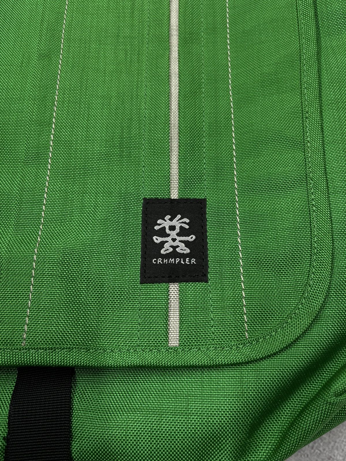 Crumpler Vintage Shoulder Hand Sling Bag Crumpler Messenger Y2K Size ONE SIZE - 4 Thumbnail