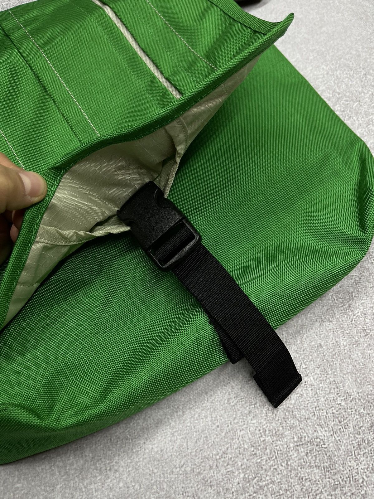 Crumpler Vintage Shoulder Hand Sling Bag Crumpler Messenger Y2K Size ONE SIZE - 8 Thumbnail