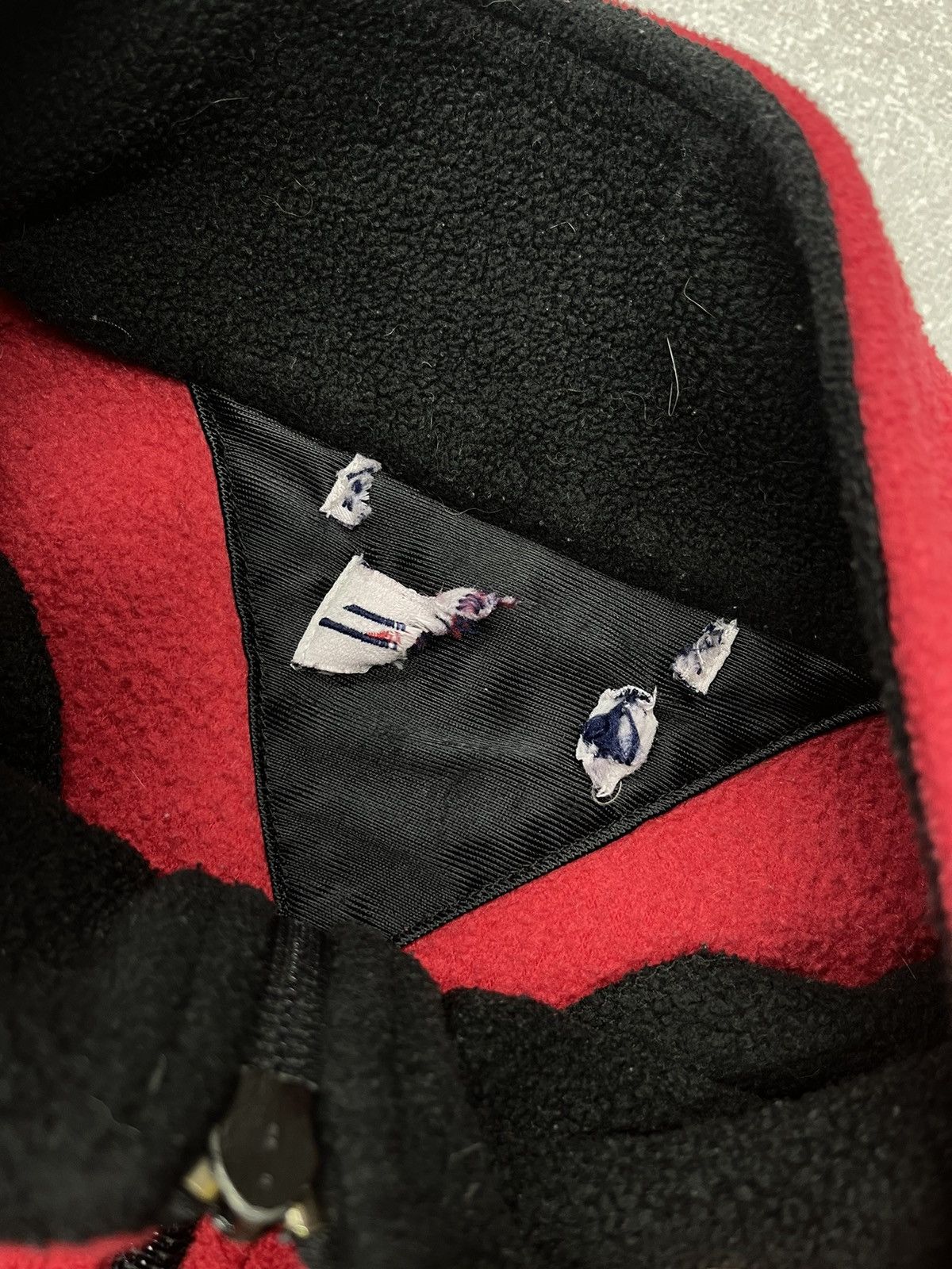 Tommy Hilfiger × Vintage Vintage Tommy Hilfiger Fleece Jacket Big Logo Y2K Size US XL / EU 56 / 4 - 5 Thumbnail