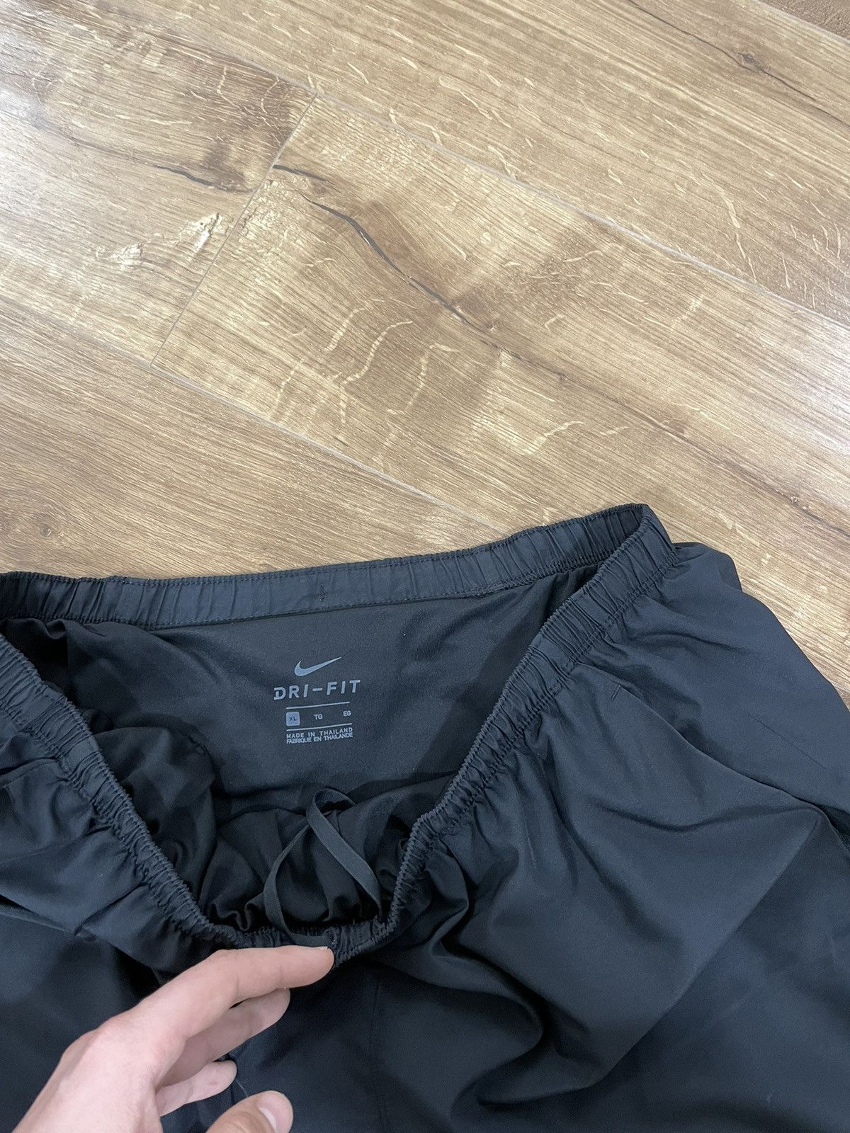 Nike Vintage Nike Y2K Swoosh Drill Black Shorts Size XL Size US 36 / EU 52 - 5 Thumbnail