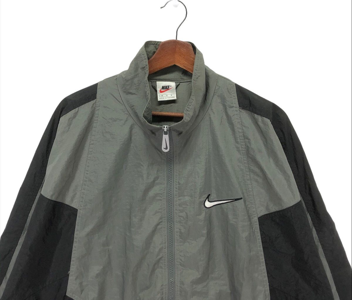 Nike × Vintage Vintage 90s Nike Swoosh Sportswear Light Jacket Size US M / EU 48-50 / 2 - 6 Thumbnail