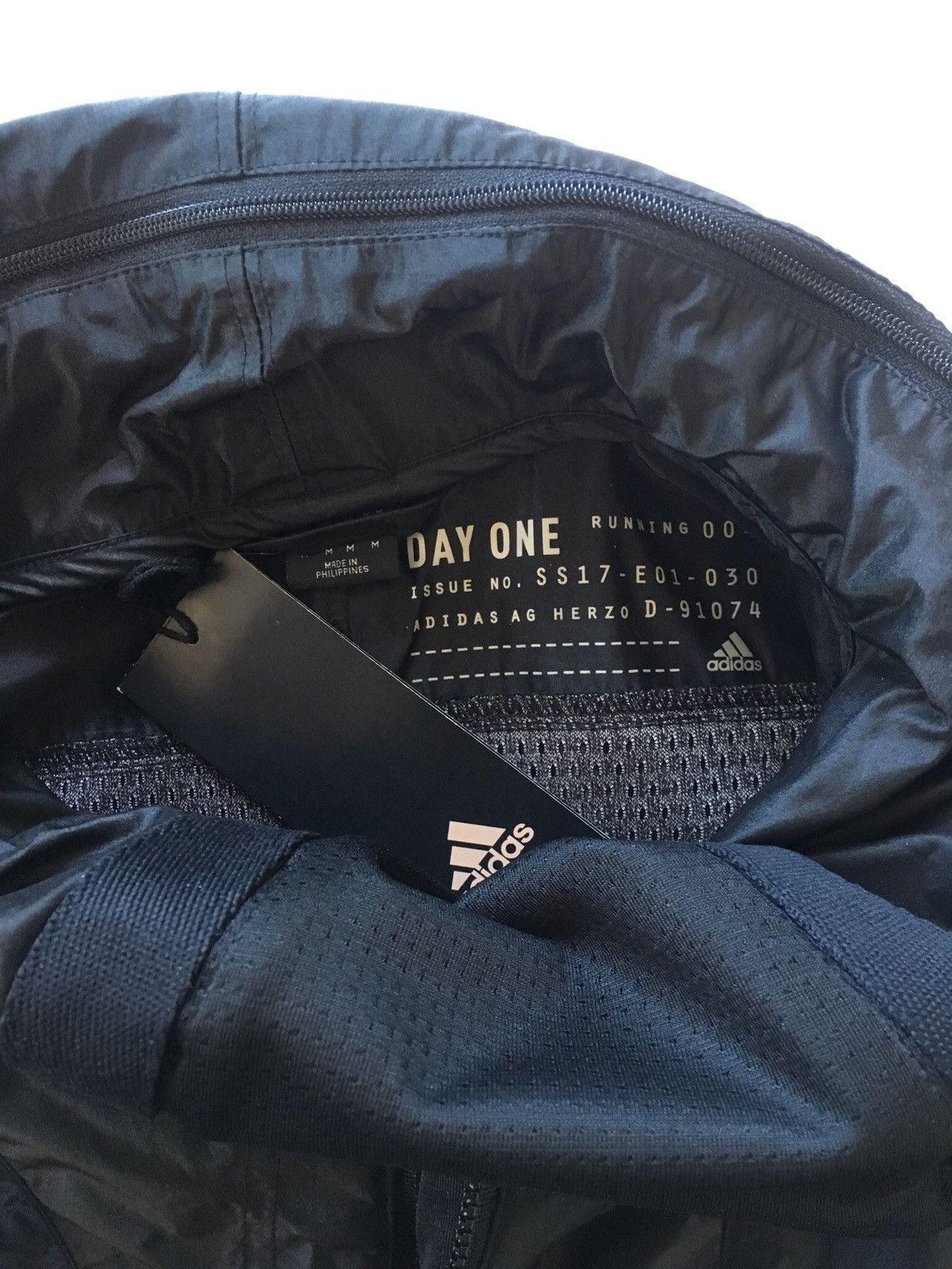 Adidas Adidas Day One Running ‘17 Carbon Windrunner Size US M / EU 48-50 / 2 - 8 Thumbnail