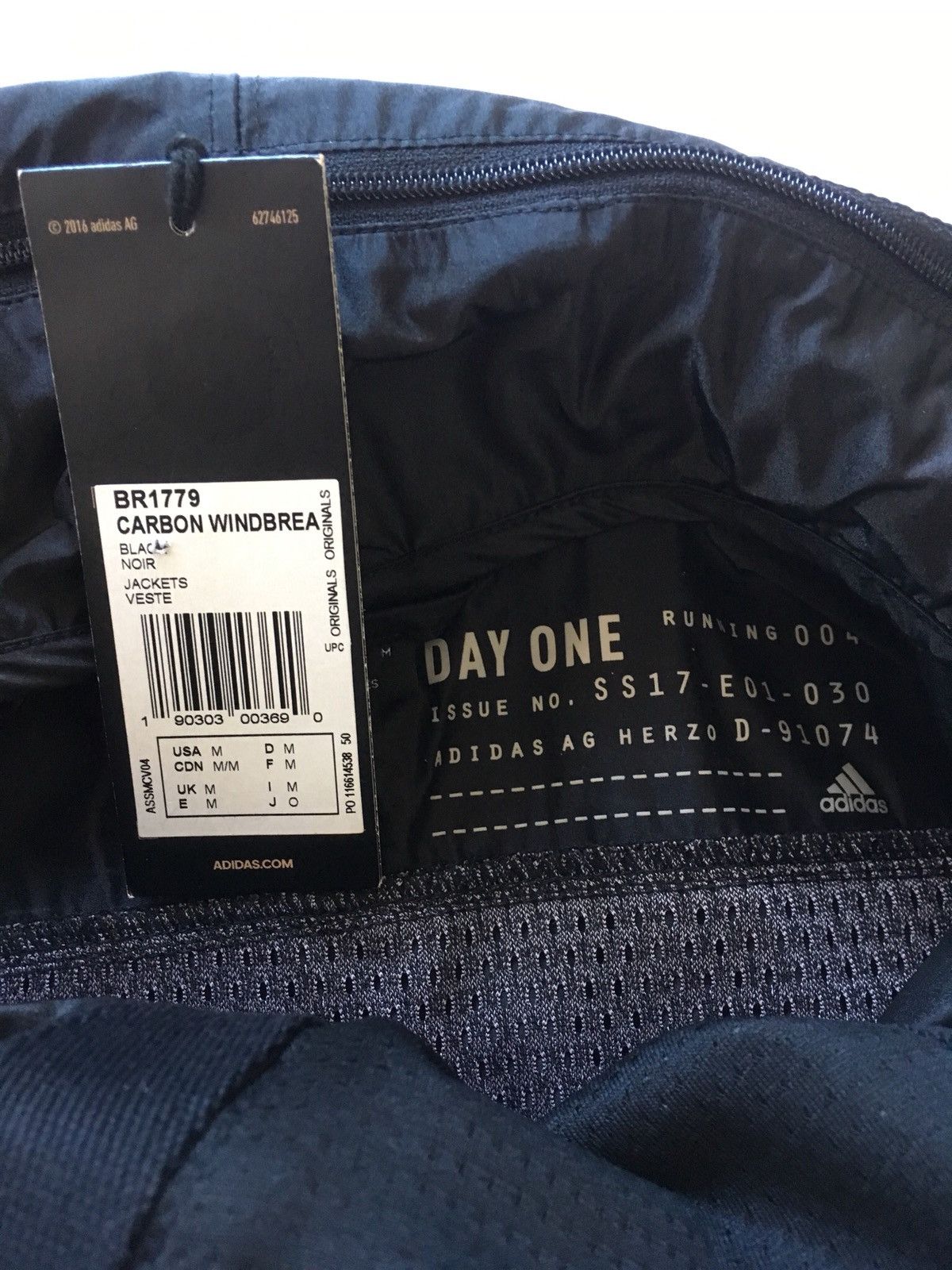 Adidas Adidas Day One Running ‘17 Carbon Windrunner Size US M / EU 48-50 / 2 - 9 Thumbnail