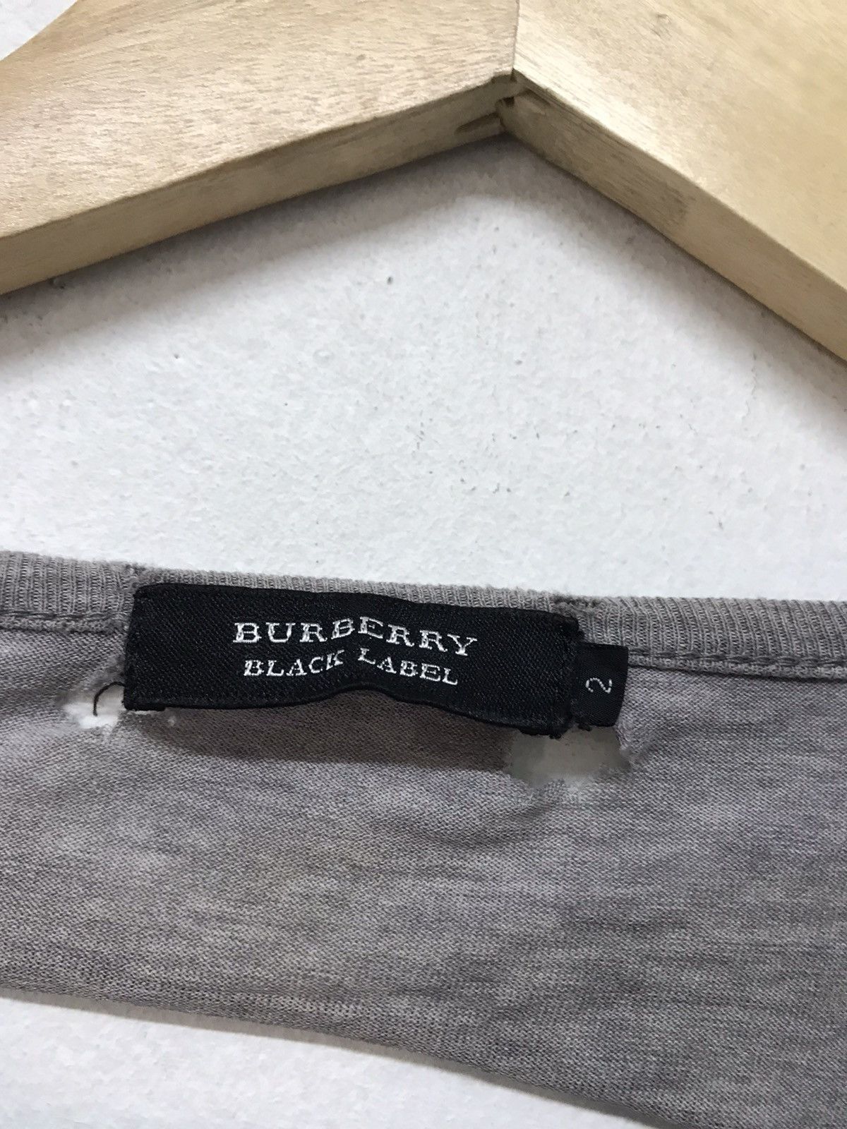Burberry Rare❗️Burberry Distressed Long Sleeve T-Shirt Size M / US 6-8 / IT 42-44 - 14 Thumbnail