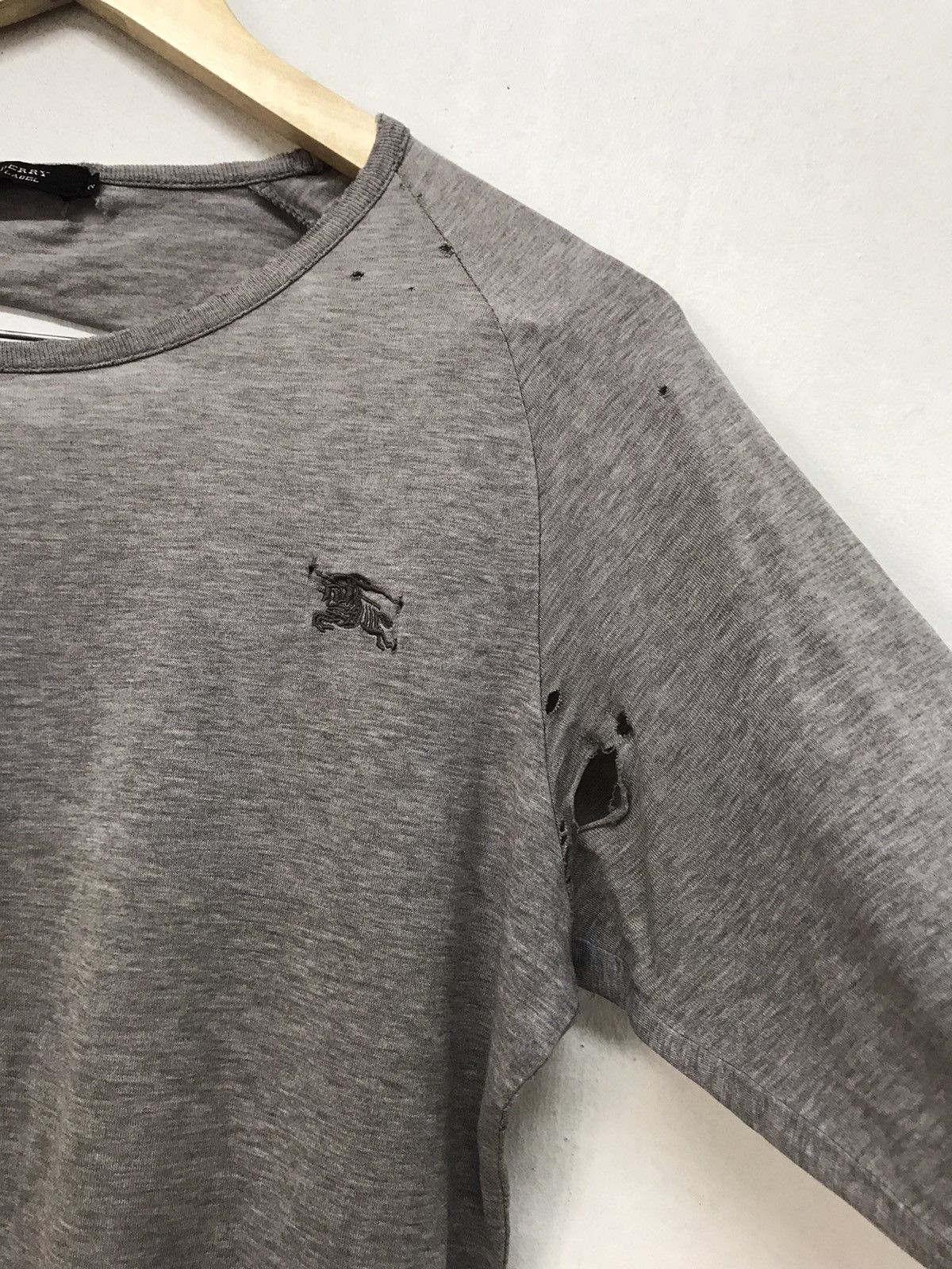 Burberry Rare❗️Burberry Distressed Long Sleeve T-Shirt Size M / US 6-8 / IT 42-44 - 5 Thumbnail