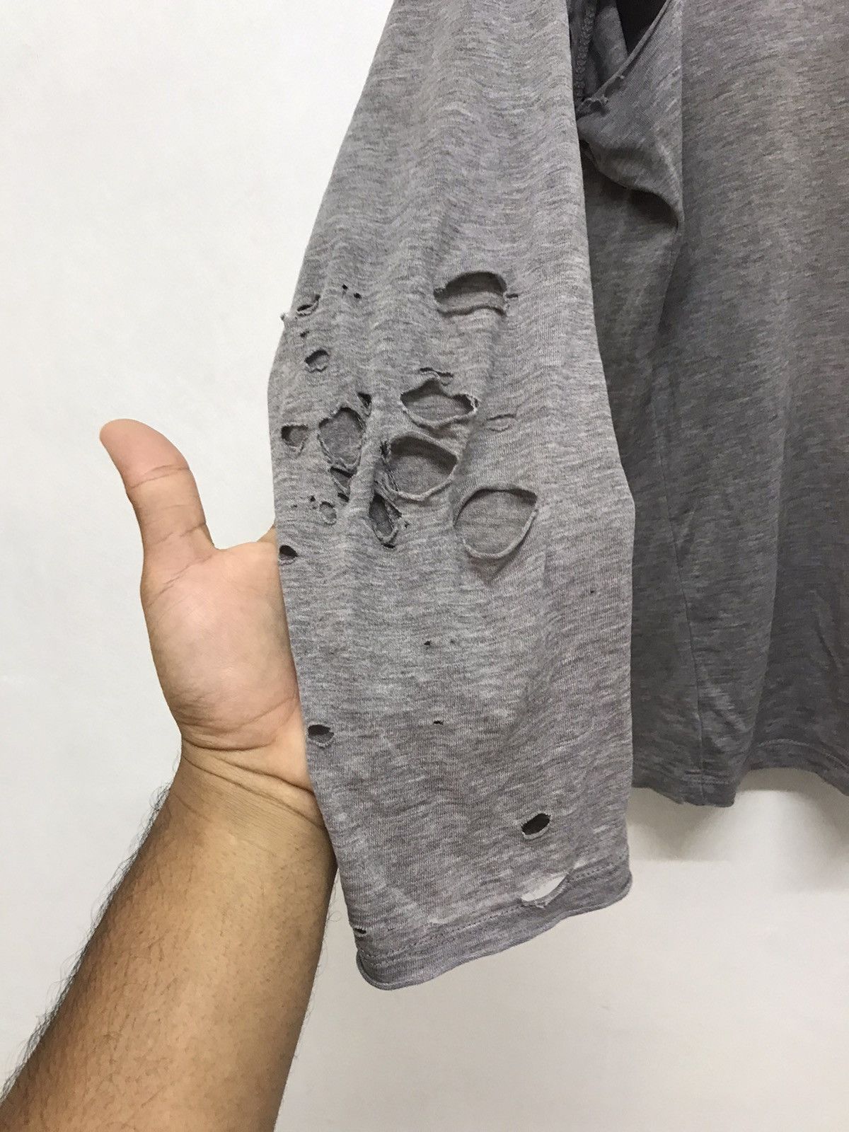Burberry Rare❗️Burberry Distressed Long Sleeve T-Shirt Size M / US 6-8 / IT 42-44 - 6 Thumbnail