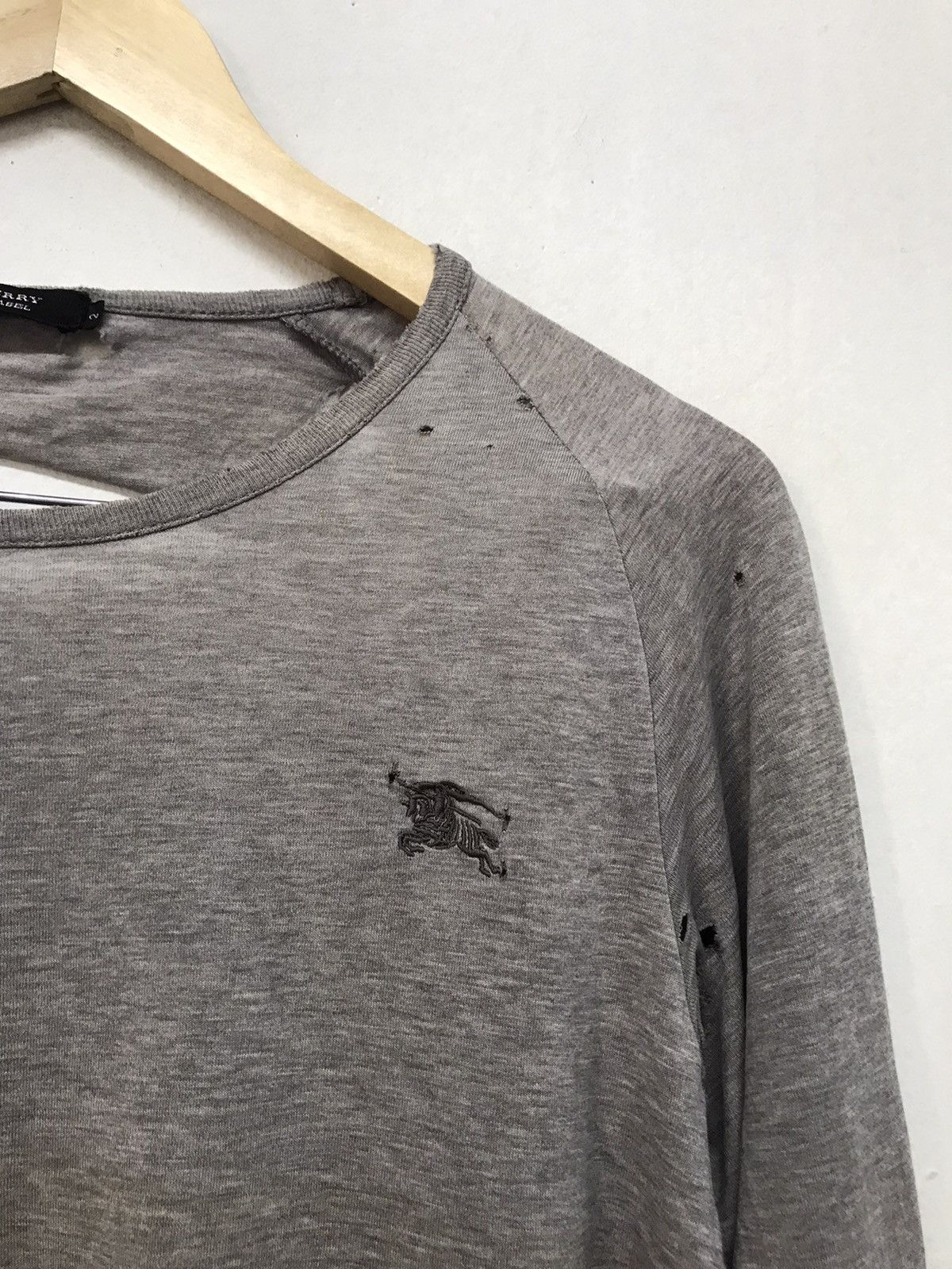 Burberry Rare❗️Burberry Distressed Long Sleeve T-Shirt Size M / US 6-8 / IT 42-44 - 9 Thumbnail