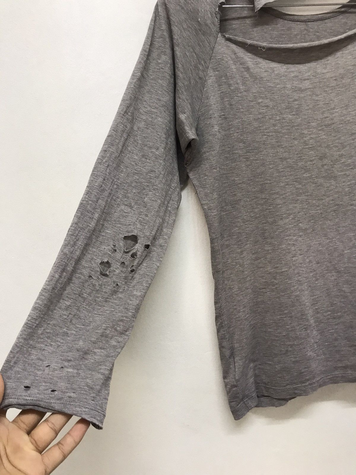 Burberry Rare❗️Burberry Distressed Long Sleeve T-Shirt Size M / US 6-8 / IT 42-44 - 10 Thumbnail