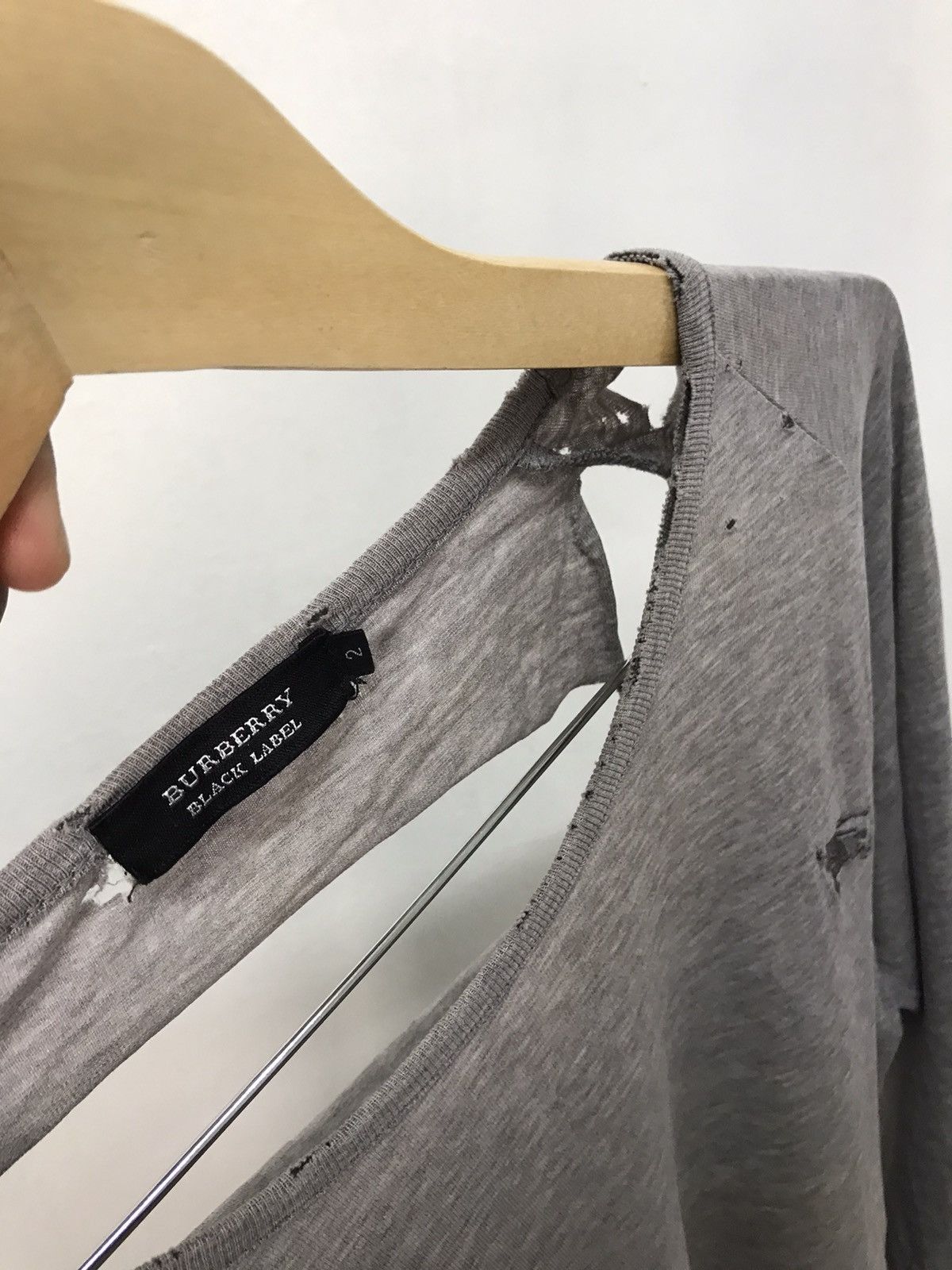 Burberry Rare❗️Burberry Distressed Long Sleeve T-Shirt Size M / US 6-8 / IT 42-44 - 13 Thumbnail