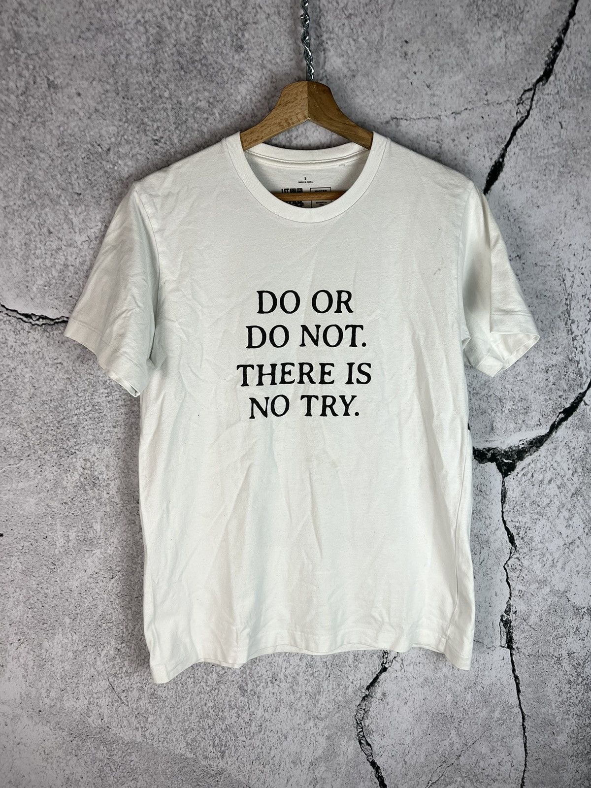 Star Wars Uniqlo x Star Wars by Nigo baby yoda on the back tshirt Size US S / EU 44-46 / 1 - 2 Thumbnail