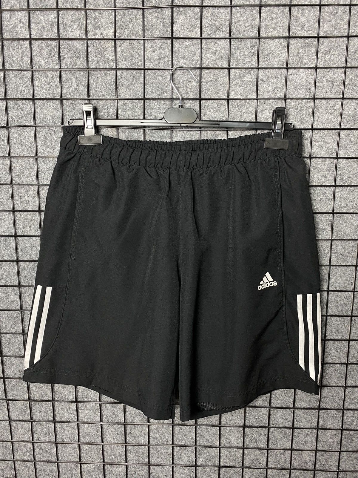 Adidas × Vintage Adidas Sport Essentials Vintage Shorts Size L Size US 34 / EU 50 - 1 Thumbnail