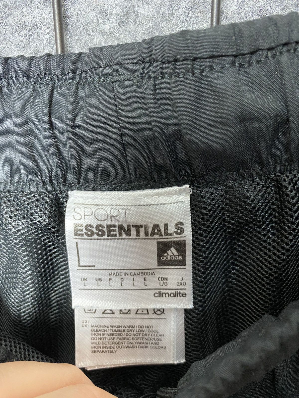 Adidas × Vintage Adidas Sport Essentials Vintage Shorts Size L Size US 34 / EU 50 - 3 Thumbnail