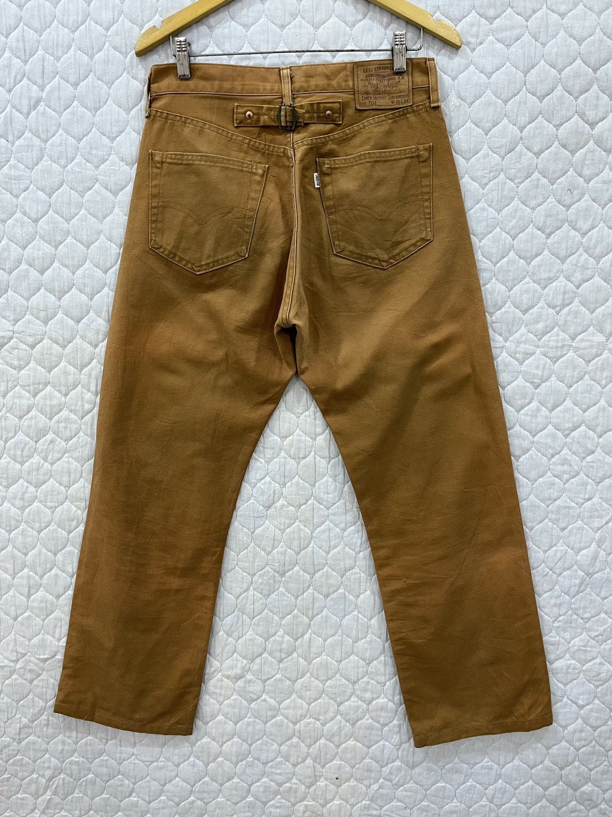 Levi's (Hh). VINTAGE LEVIS BIG E BUCKLE BACK LOT 704 Size US 31 - 1 Thumbnail