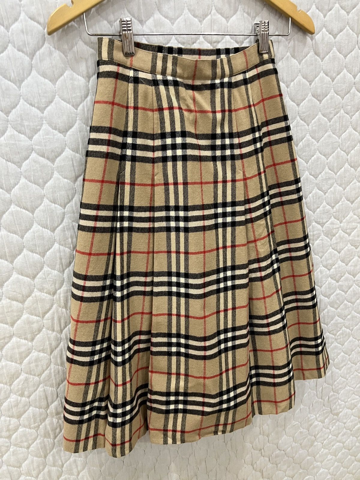 Burberry (Ttt). 💣🔥ARCHIVE COLLECTION BURBERRYS NOVA CHECK SKIRTS Size 24" / US 00 / IT 34 - 6 Thumbnail