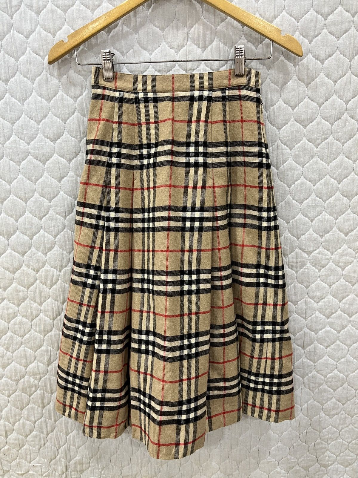image of (Ttt). Archive Collection Burberrys Nova Check Skirts, Women's (Size 24)