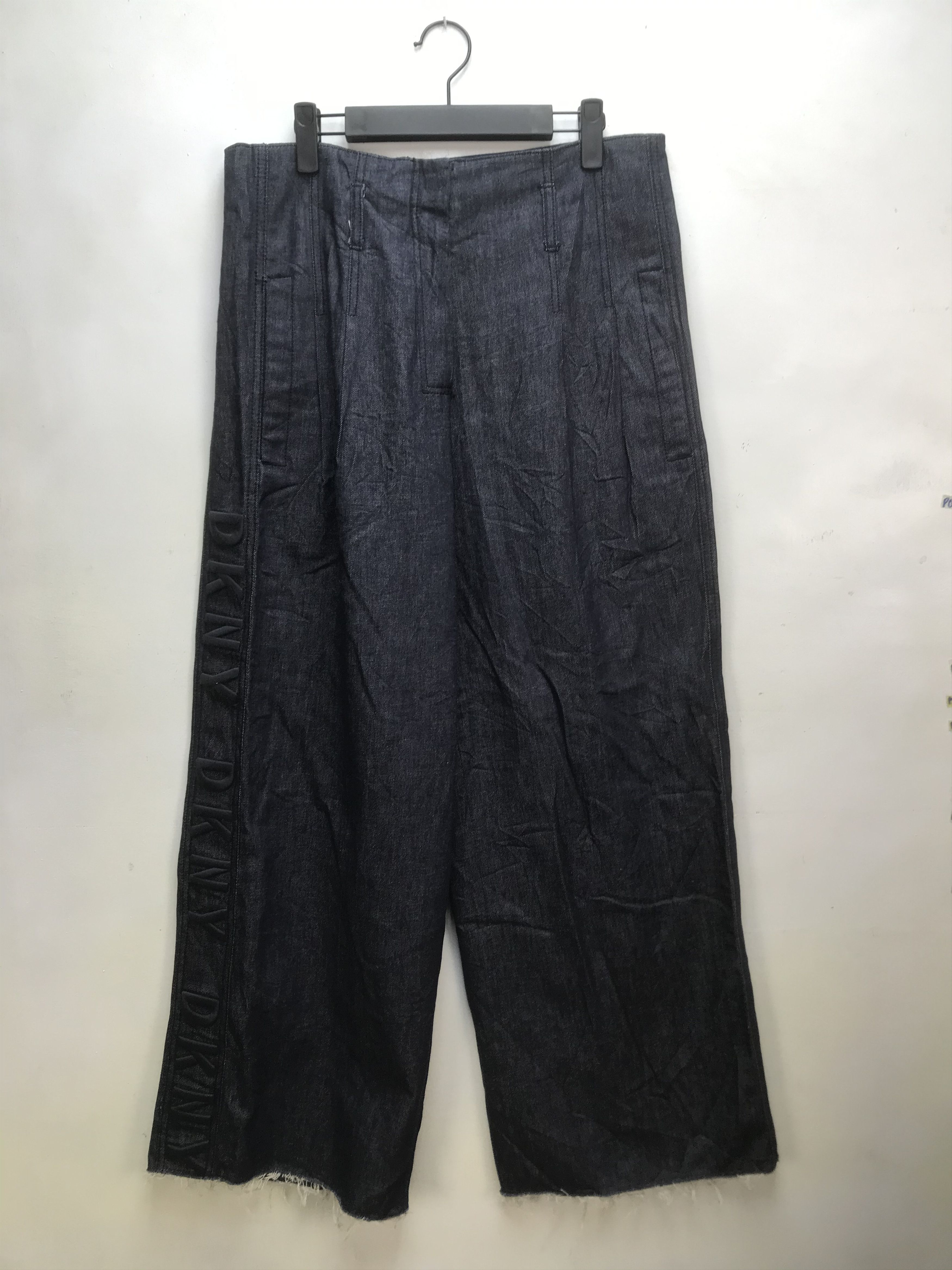 DKNY DKNY Wide Leg and Baggy Spellout Pant Size US 34 / EU 50 - 1 Thumbnail