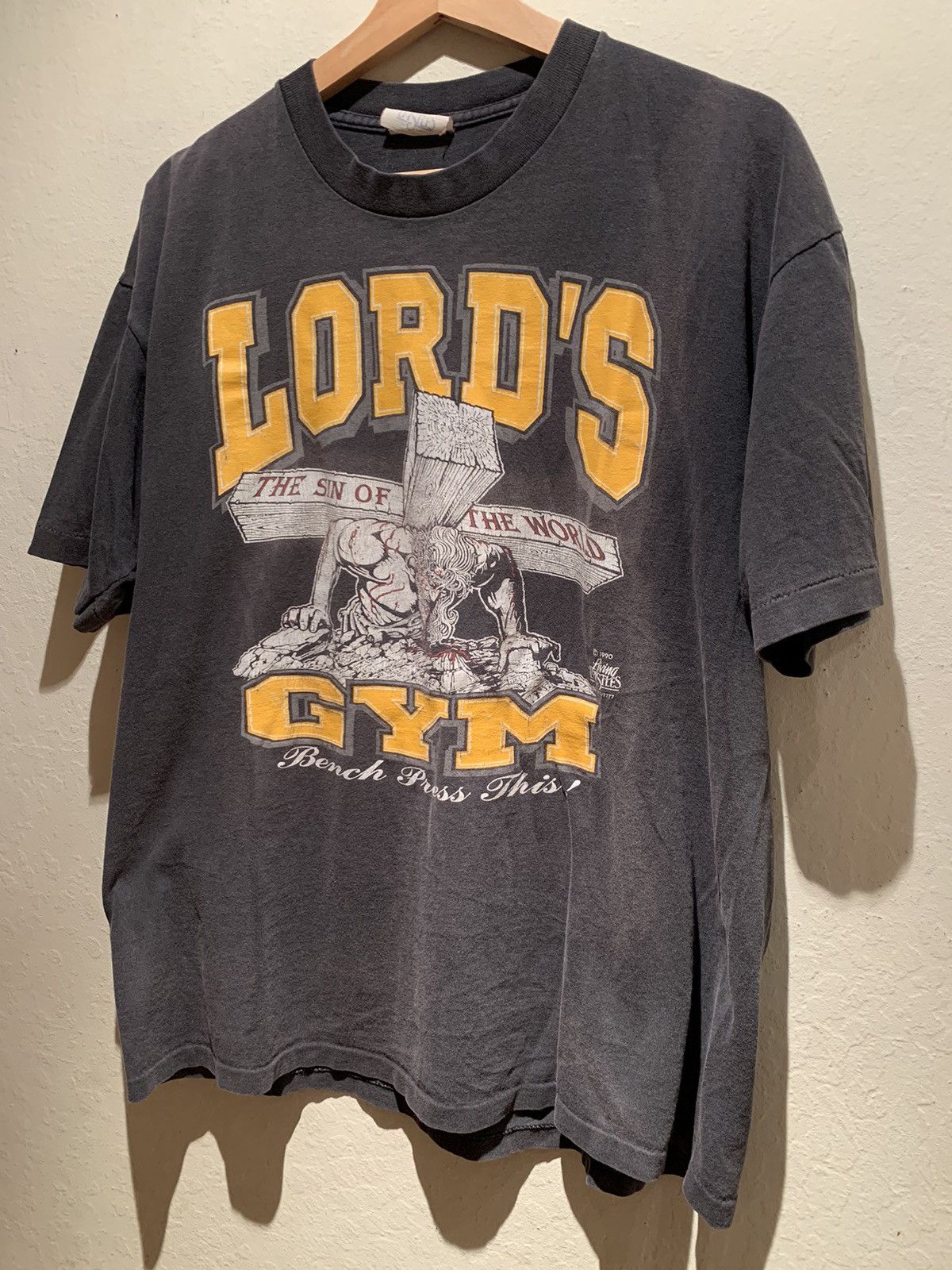 image of Made In USA Vintage 1990 Lord’S Gym Living Epistles T-Shirt - XL in Faded Black/Gold/White, Men's