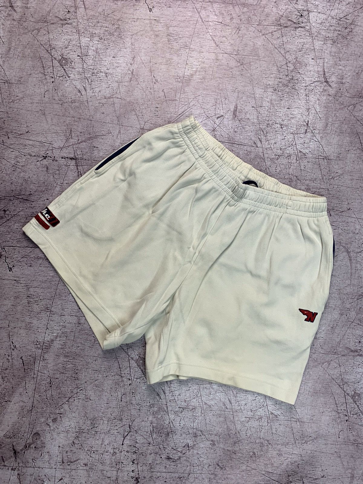 Nike × Vintage Vintage Nike Y2K 90s Shorts Size US 36 / EU 52 - 1 Thumbnail