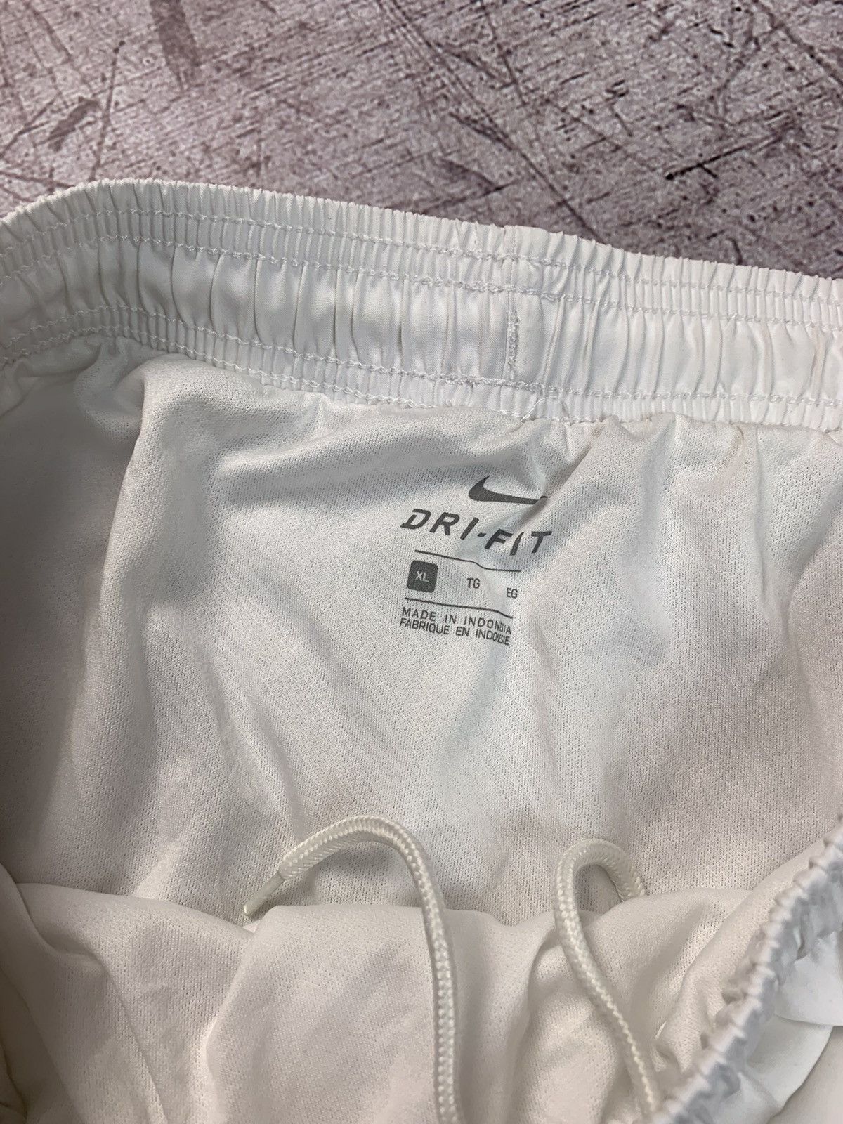 Nike × Vintage Vintage Nike Y2K Mens Shorts Size US 36 / EU 52 - 4 Thumbnail