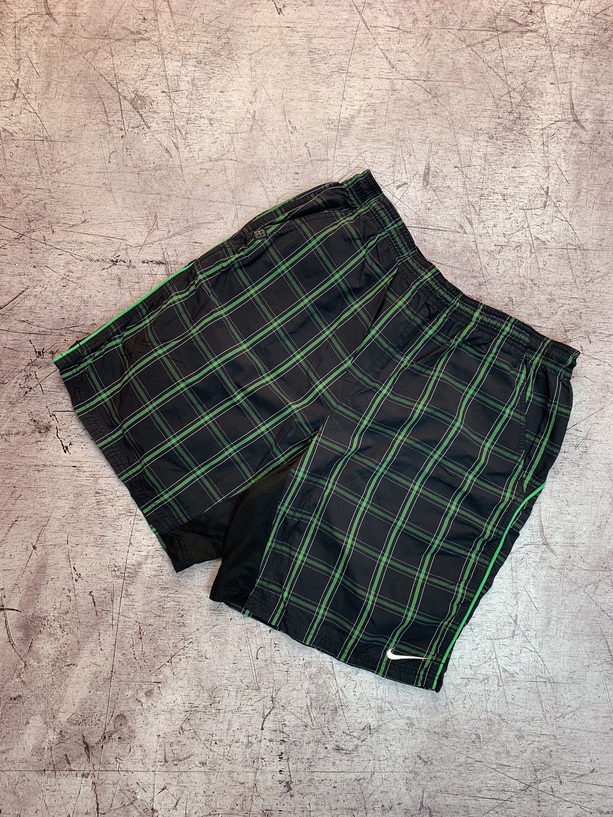 Nike × Vintage Vintage Nike Y2K Hype Mens Shorts Size US 34 / EU 50 - 1 Thumbnail
