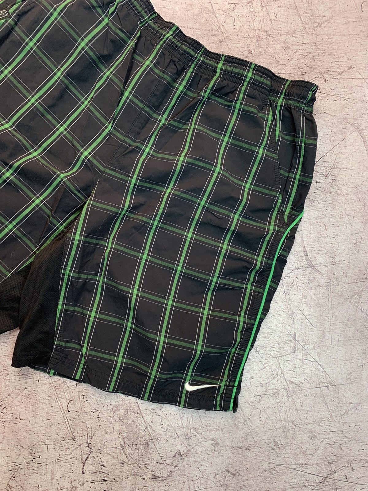 Nike × Vintage Vintage Nike Y2K Hype Mens Shorts Size US 34 / EU 50 - 3 Thumbnail